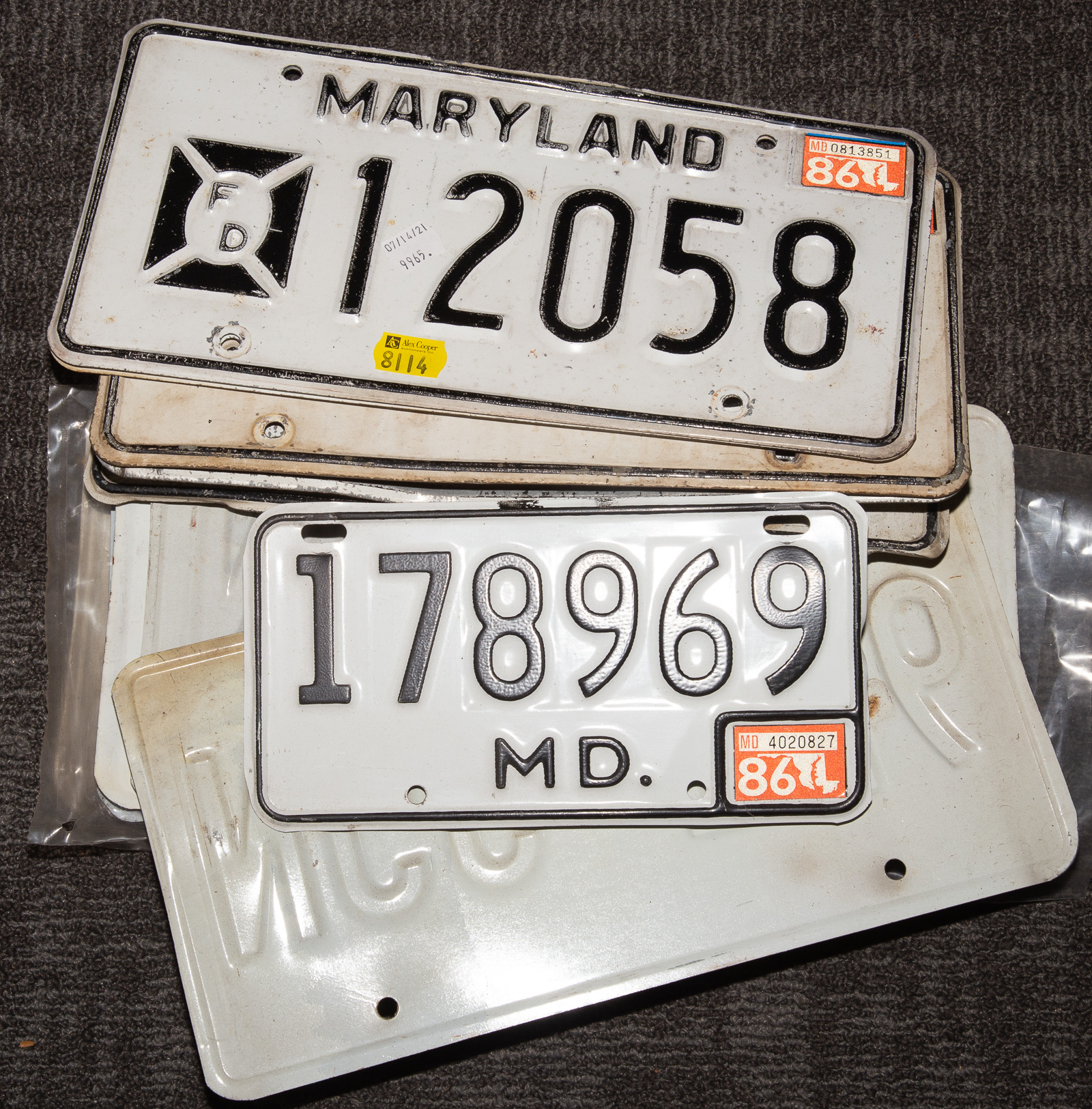 FOURTEEN MARYLAND LICENSE PLATES Primarily