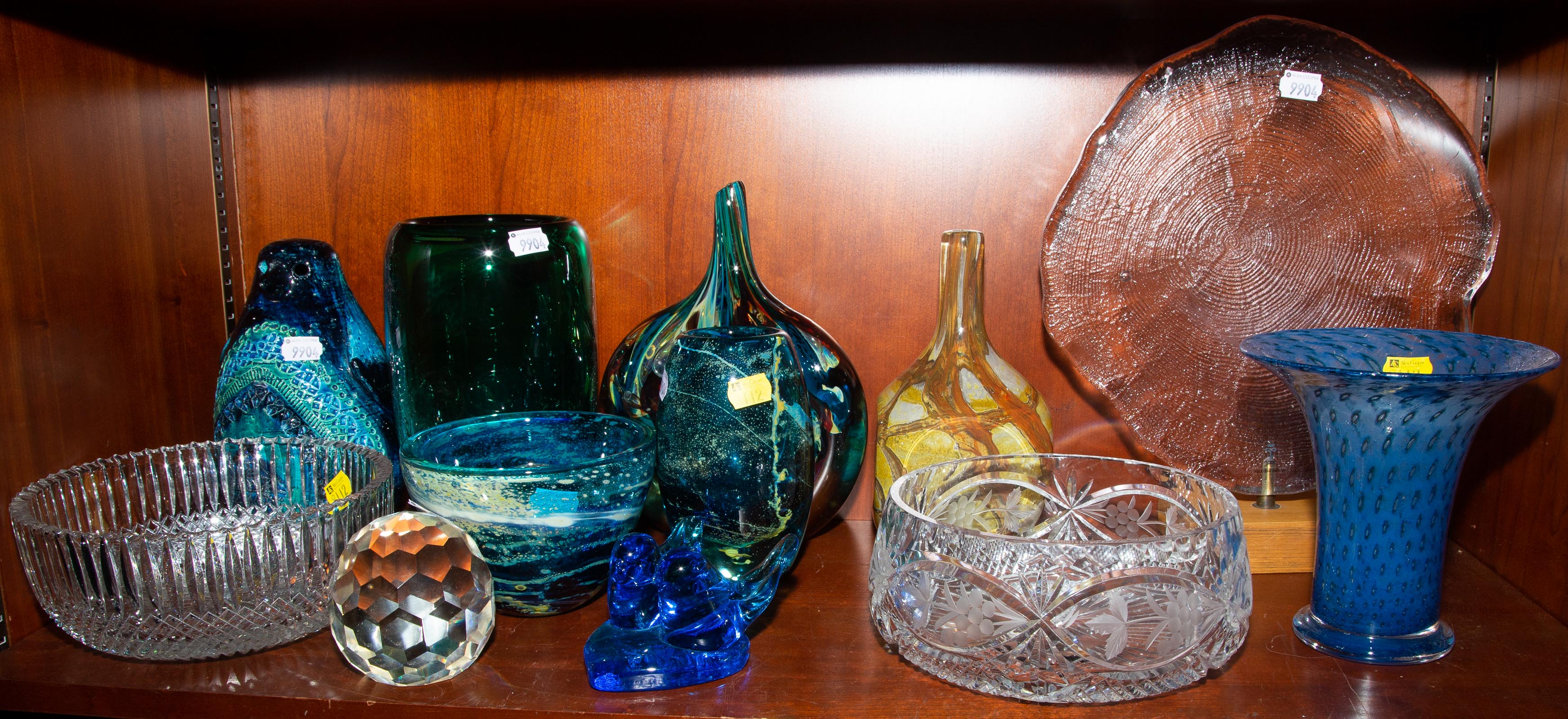 SELECTION OF CONTEMPORARY ART GLASS