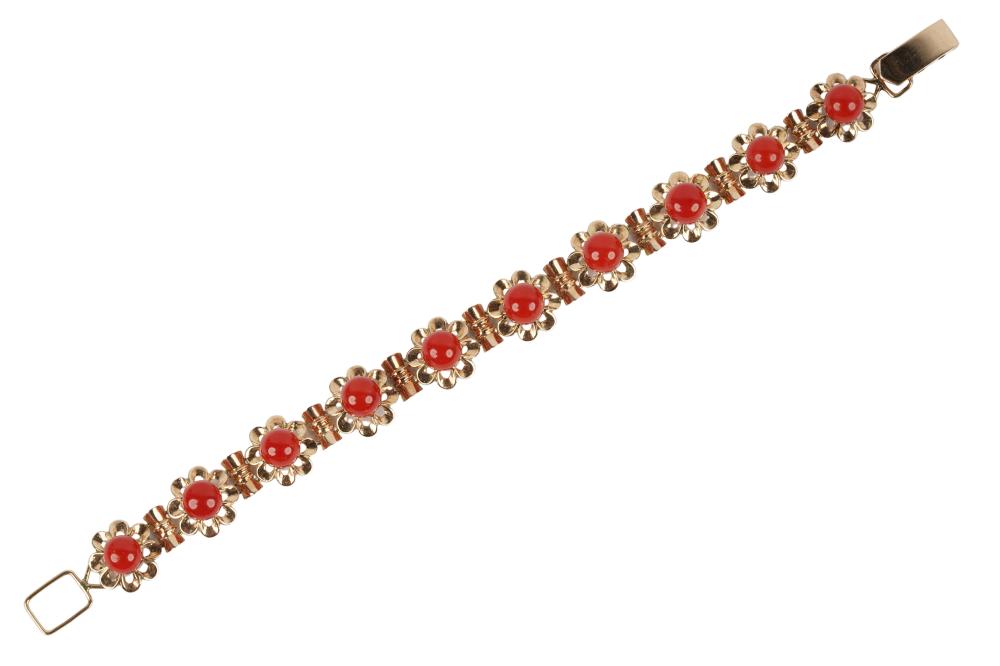 14 KARAT ROSE GOLD & CORAL BRACELETcontaining