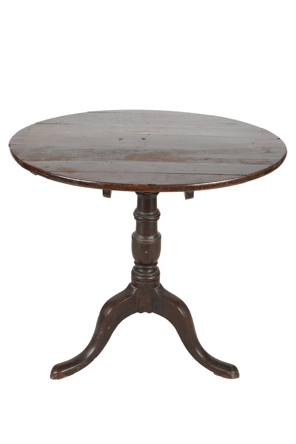 ENGLISH TILT-TOP TRIPOD TEA TABLECondition: