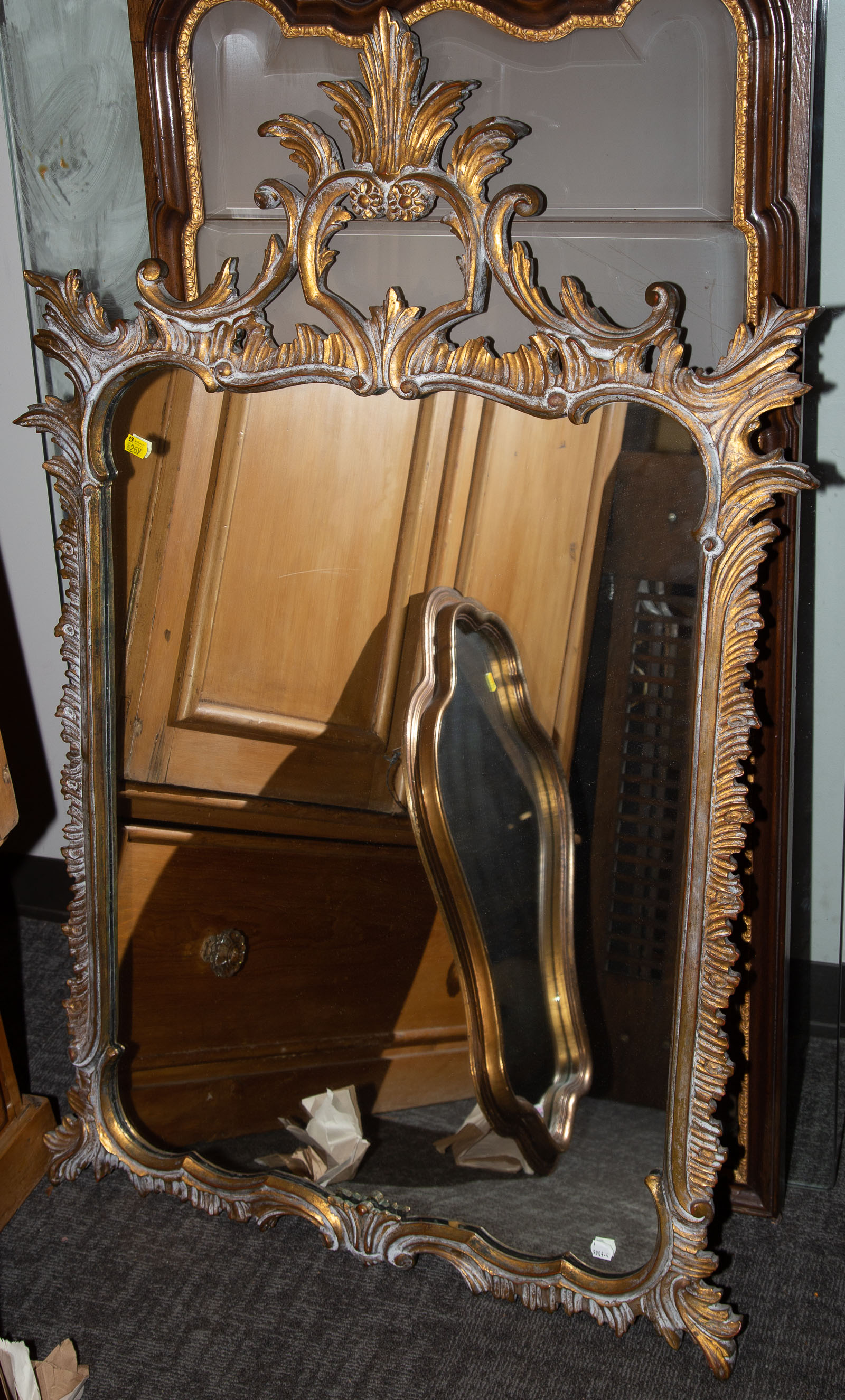 LARGE MIRROR IN ROCOCO STYLE GILT 333e5e