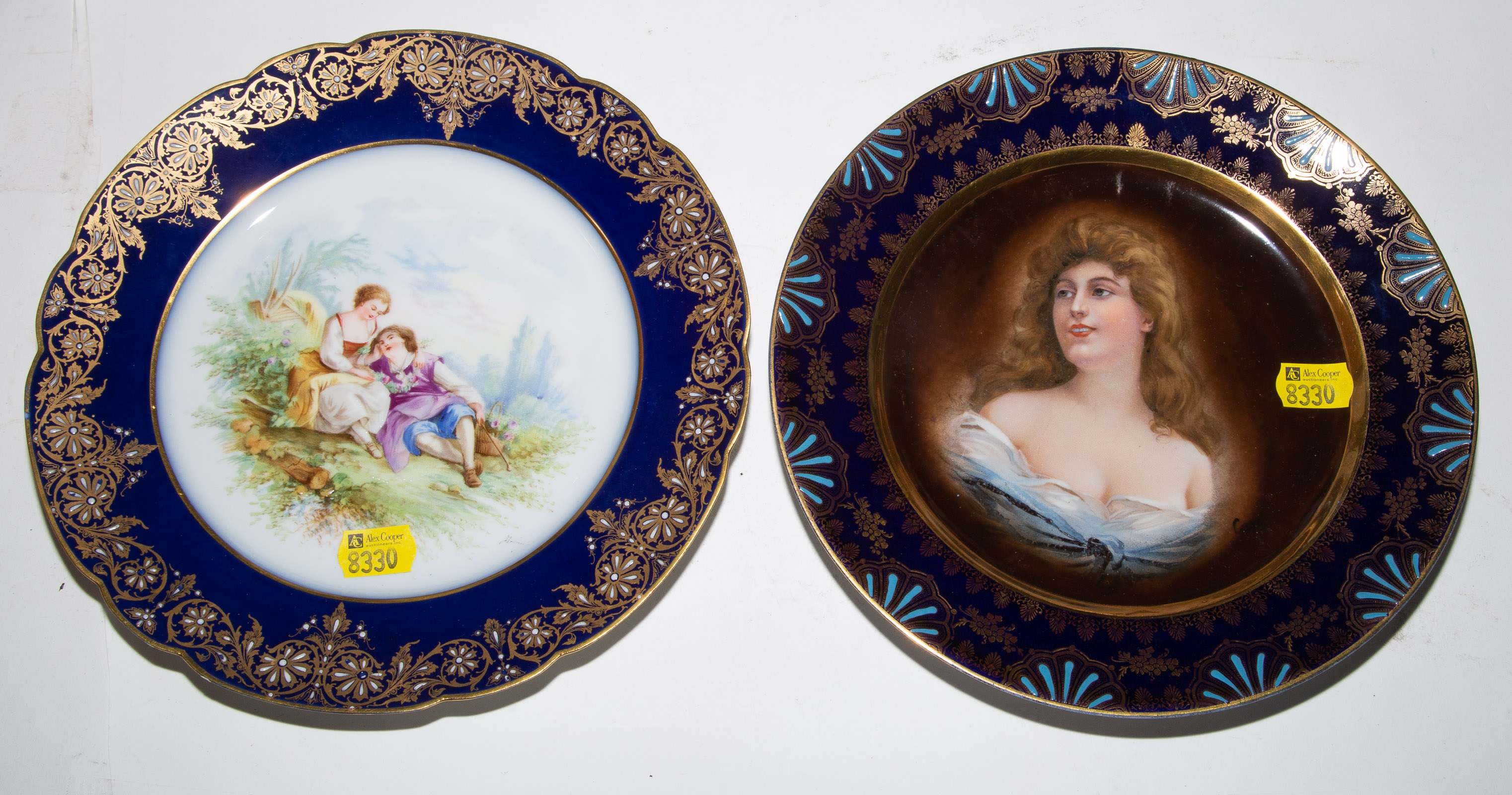 TWO VICTORIAN PORTRAIT PLATES Early 333eb1