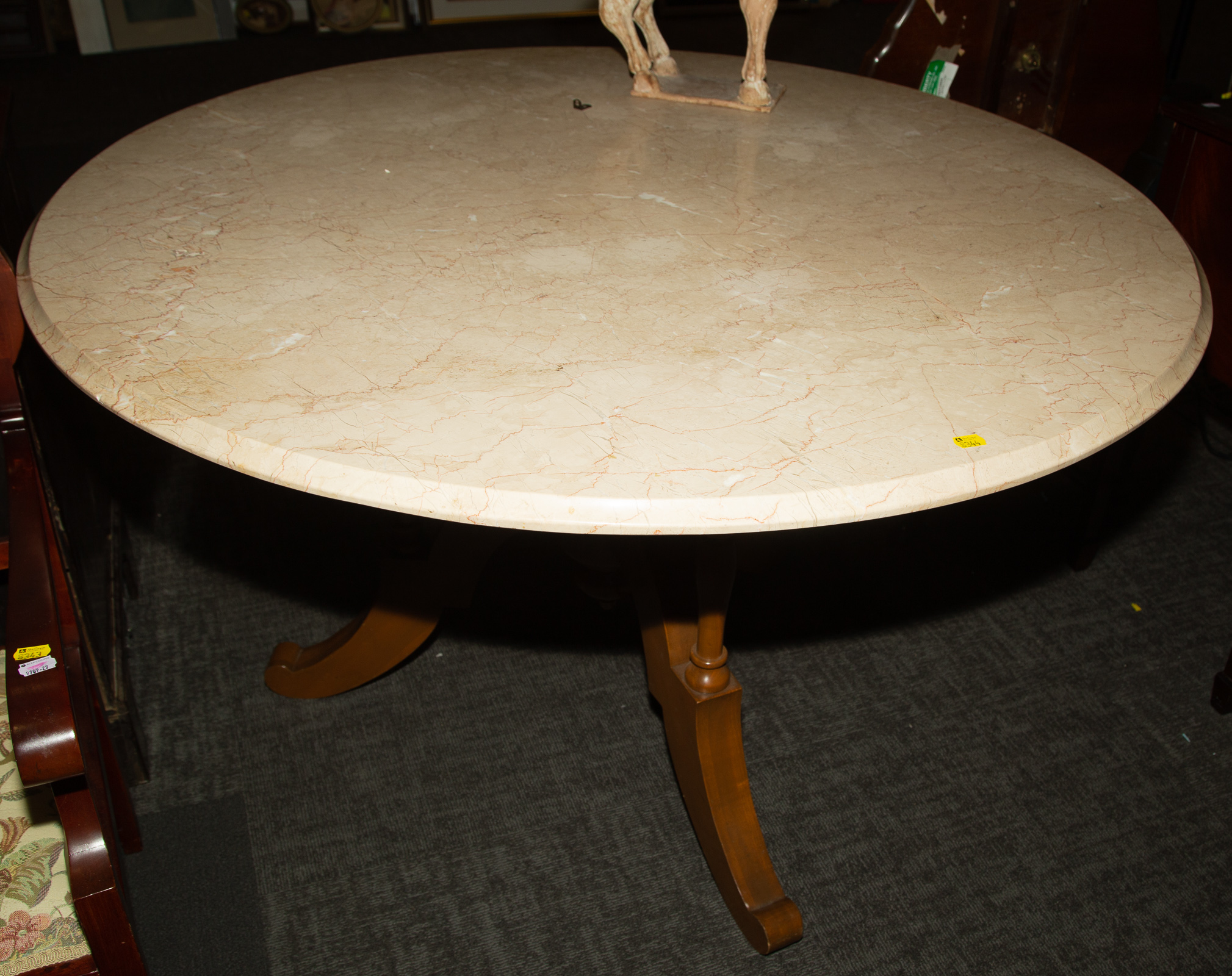 VICTORIAN STYLE CHERRY CENTER TABLE 333ebe