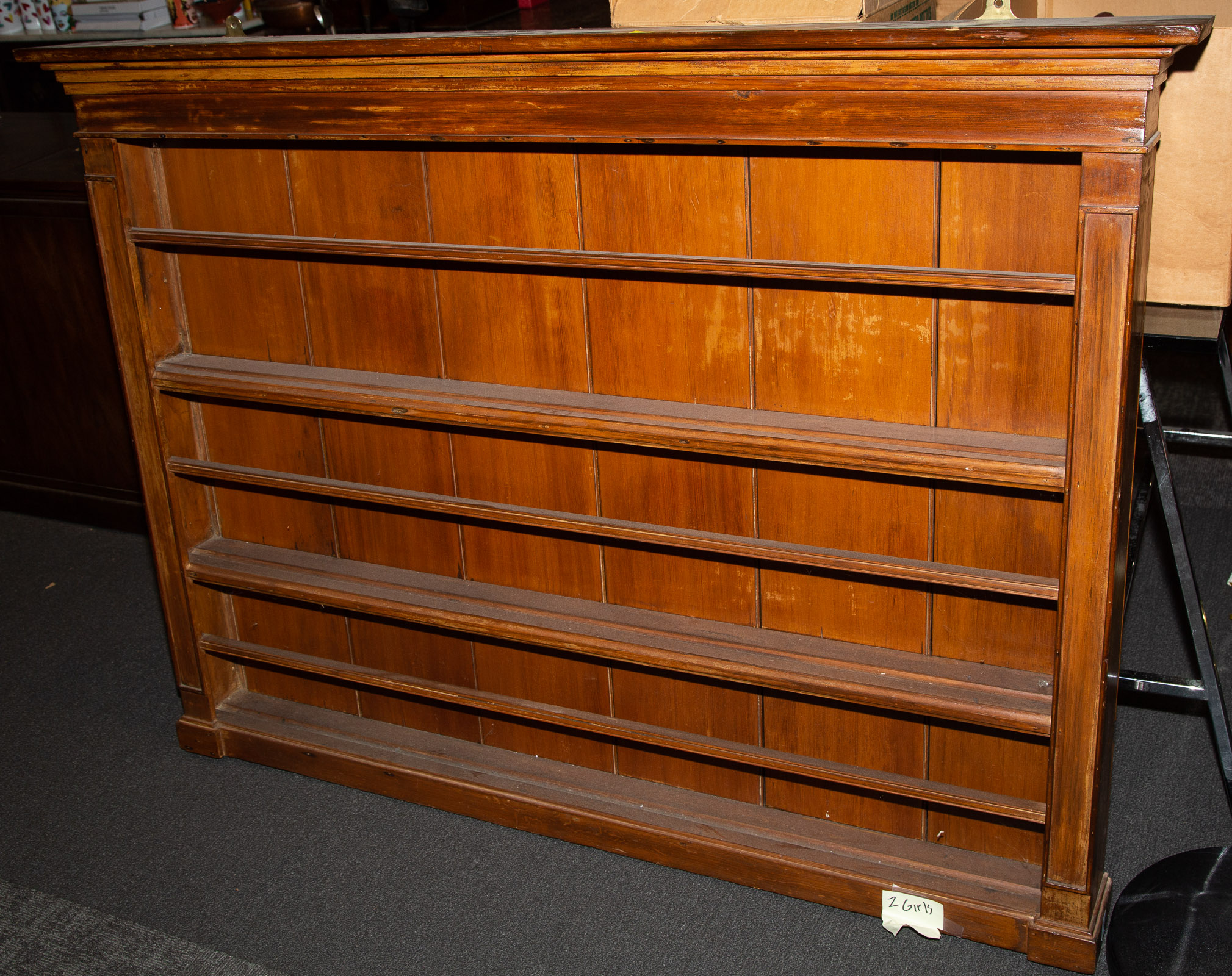 ANTIQUE HANGING PINE PLATE RACK