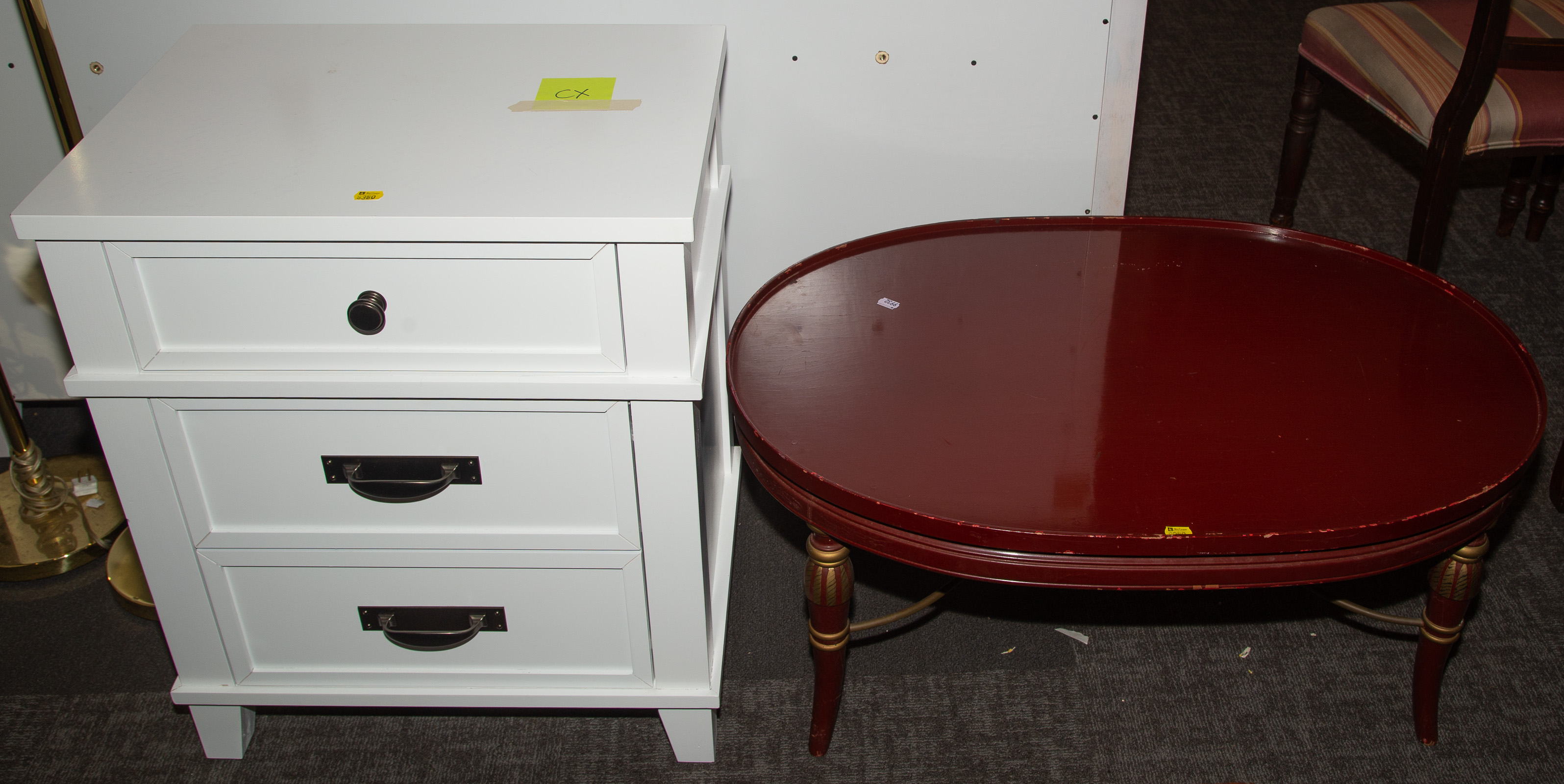 GROUP OF FURNITURE A PAIR OF 333ed6