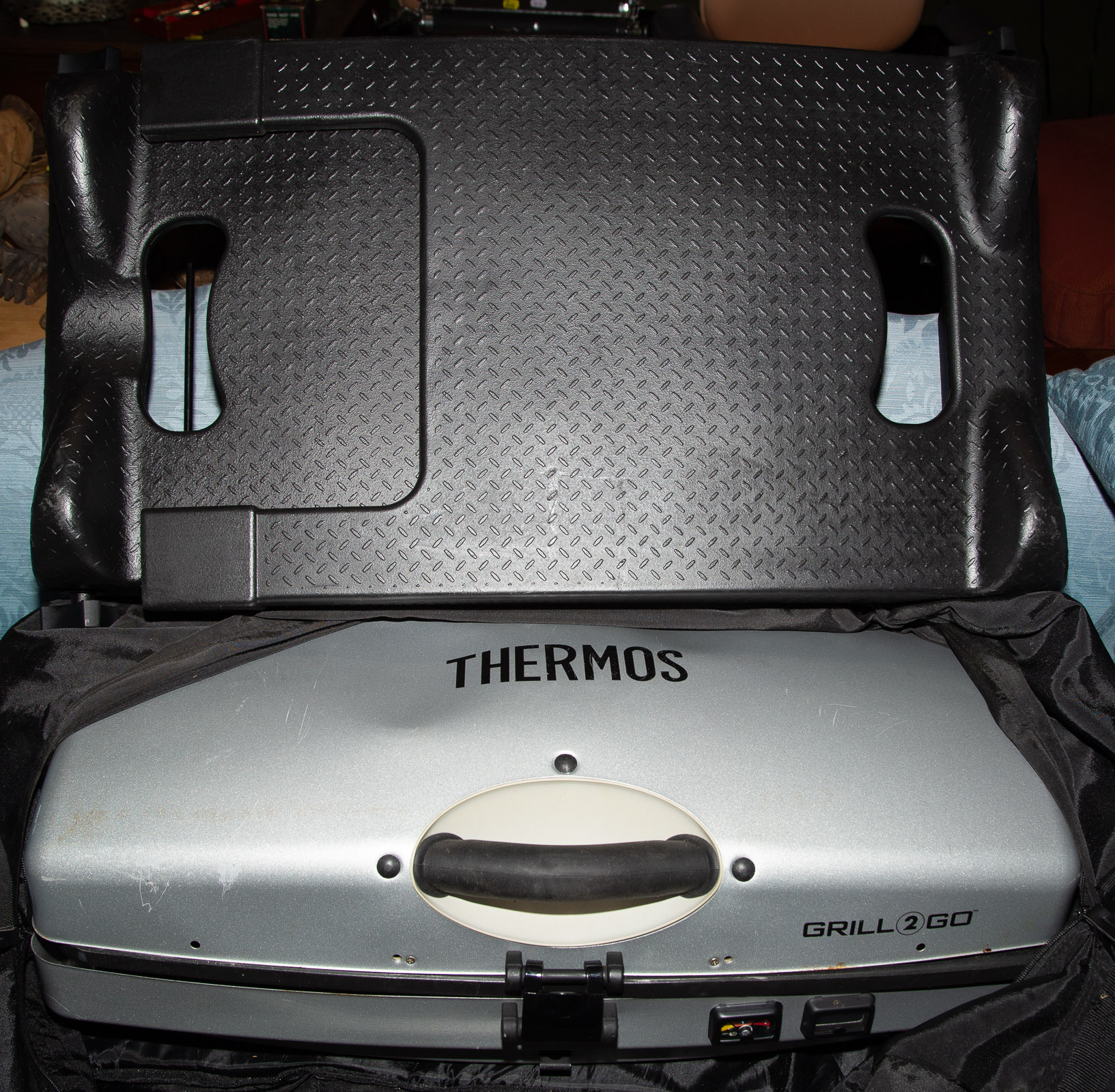 THERMOS GRILL2GO PORTABLE GAS 333f02