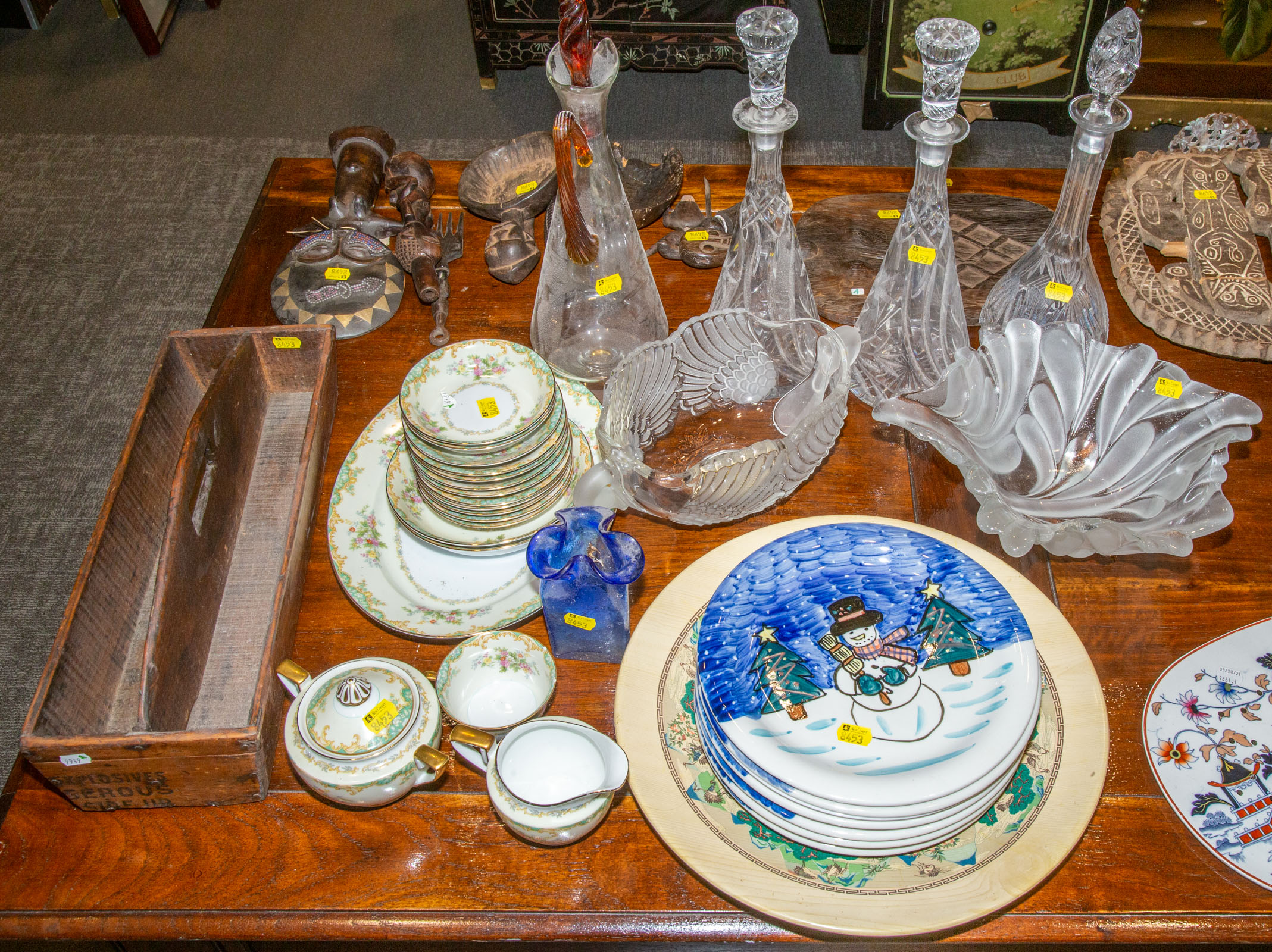 SELECTION OF GLASSWARE & OTHER