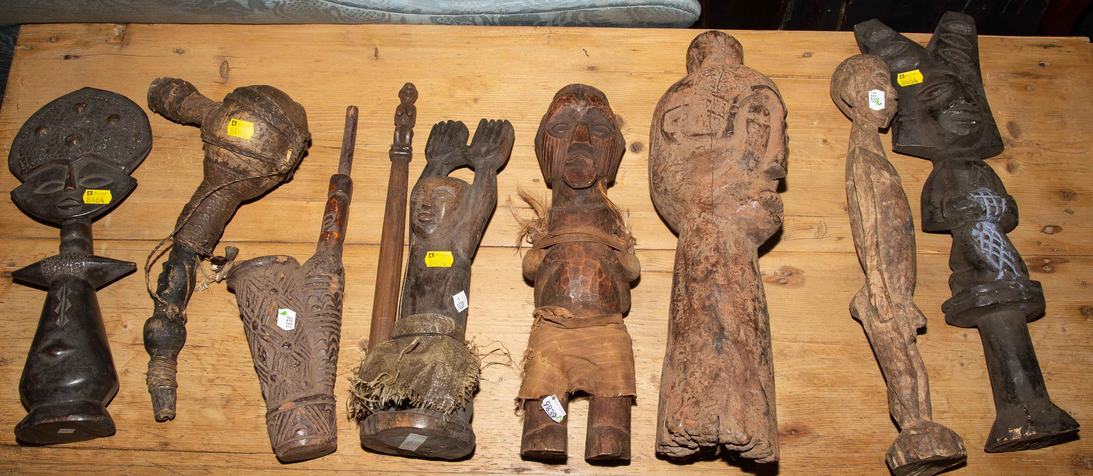 EIGHT ASSORTED AFRICAN ART OBJECTS 333f22