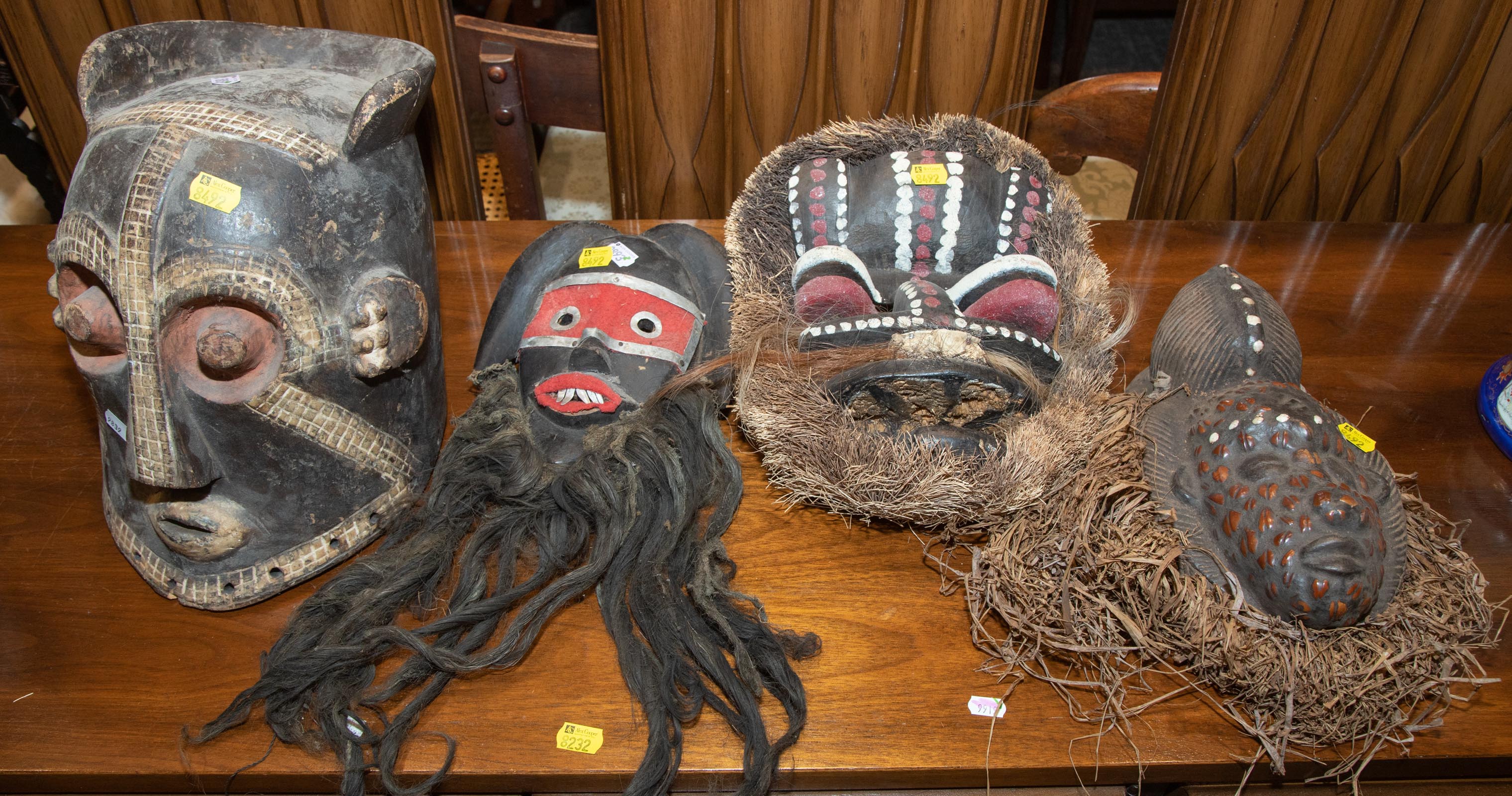 FOUR AFRICAN MASKS 20th century  333f40