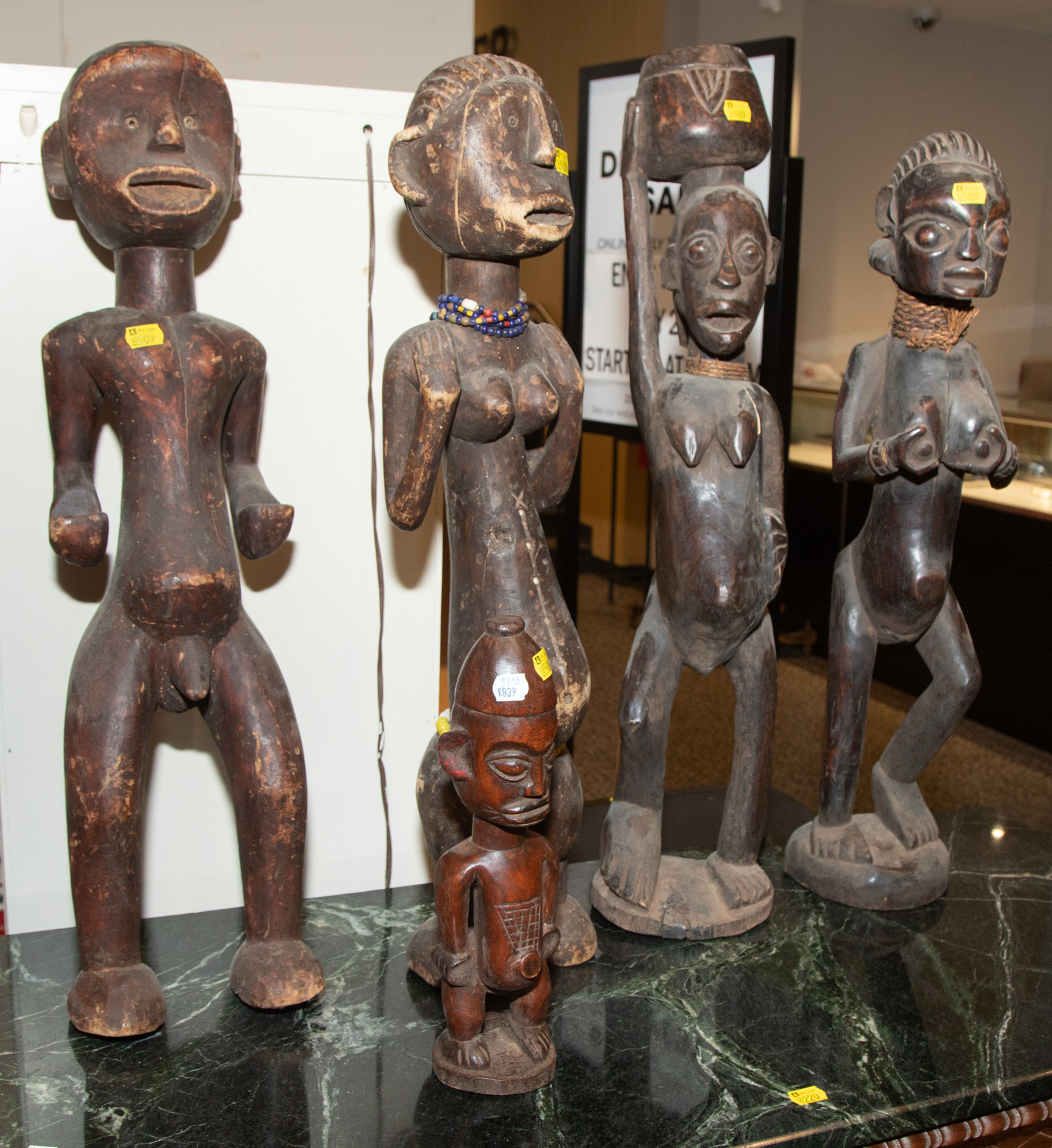 FIVE AFRICAN CARVED WOOD FIGURES 333f52