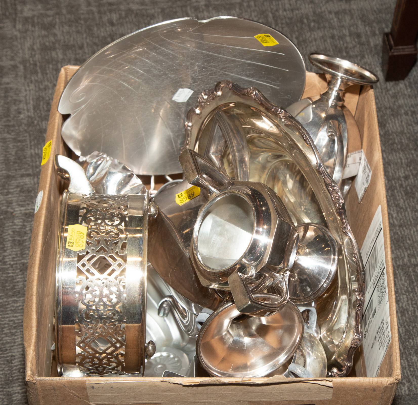SELECTION OF SILVER PLATED & OTHER TABLE