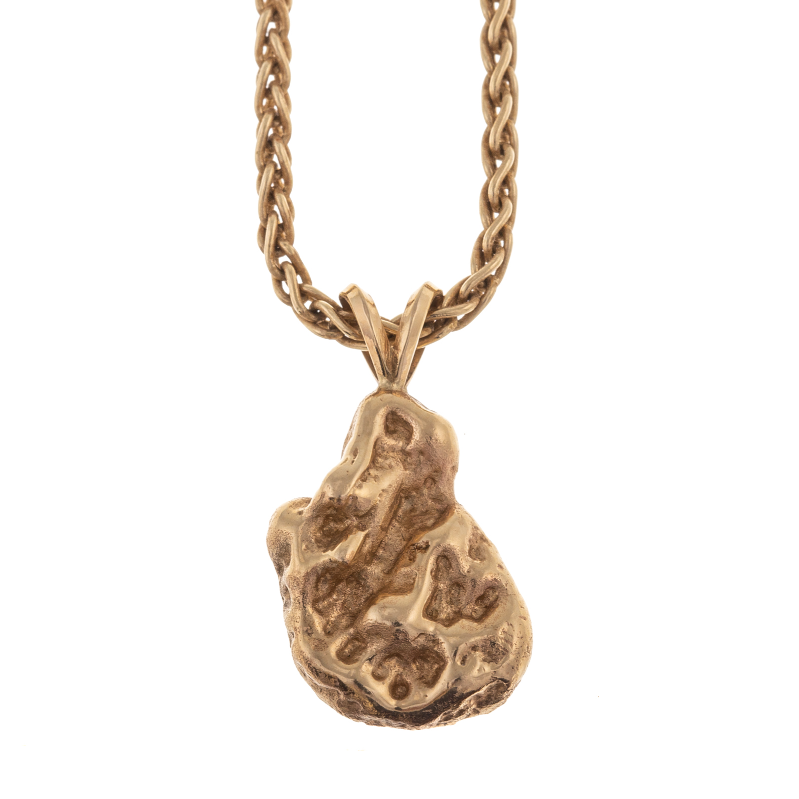 A NUGGET PENDANT ON WOVEN CHAIN