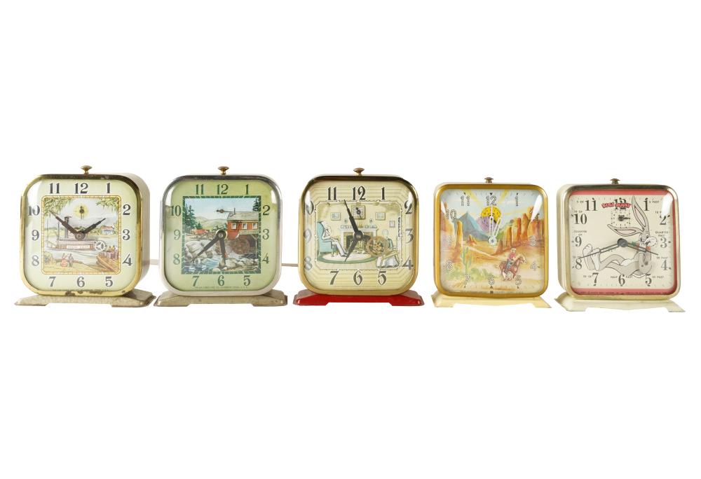 COLLECTION OF VINTAGE CLOCKScomprising