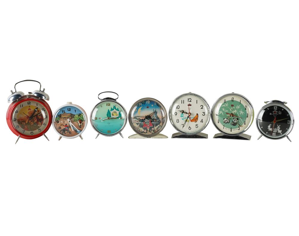 COLLECTION OF VINTAGE CLOCKScomprising