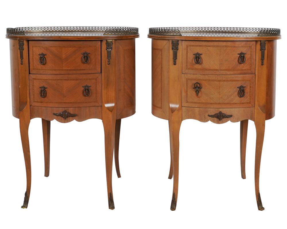 PAIR OF MARQUETRY INLAID PETITE 3341ae