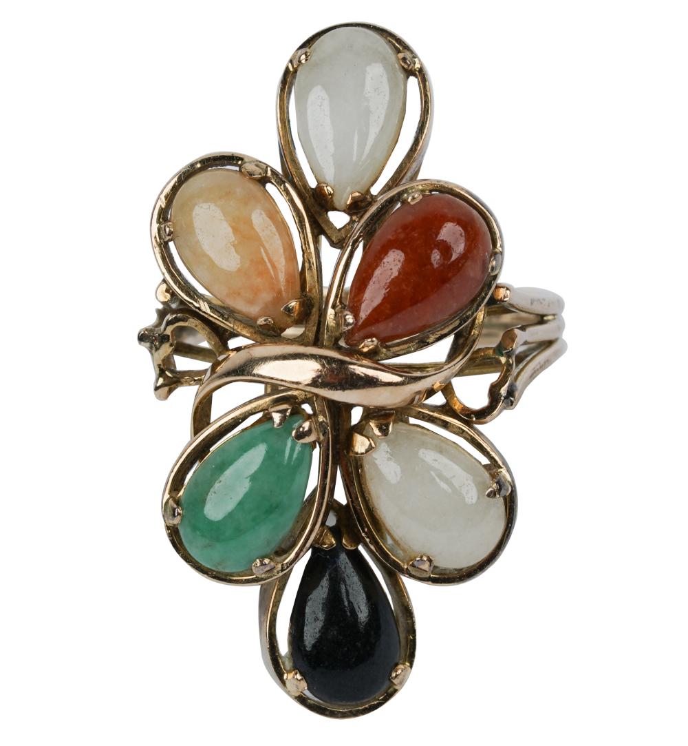 14 KARAT GOLD & JADE RINGcontaining