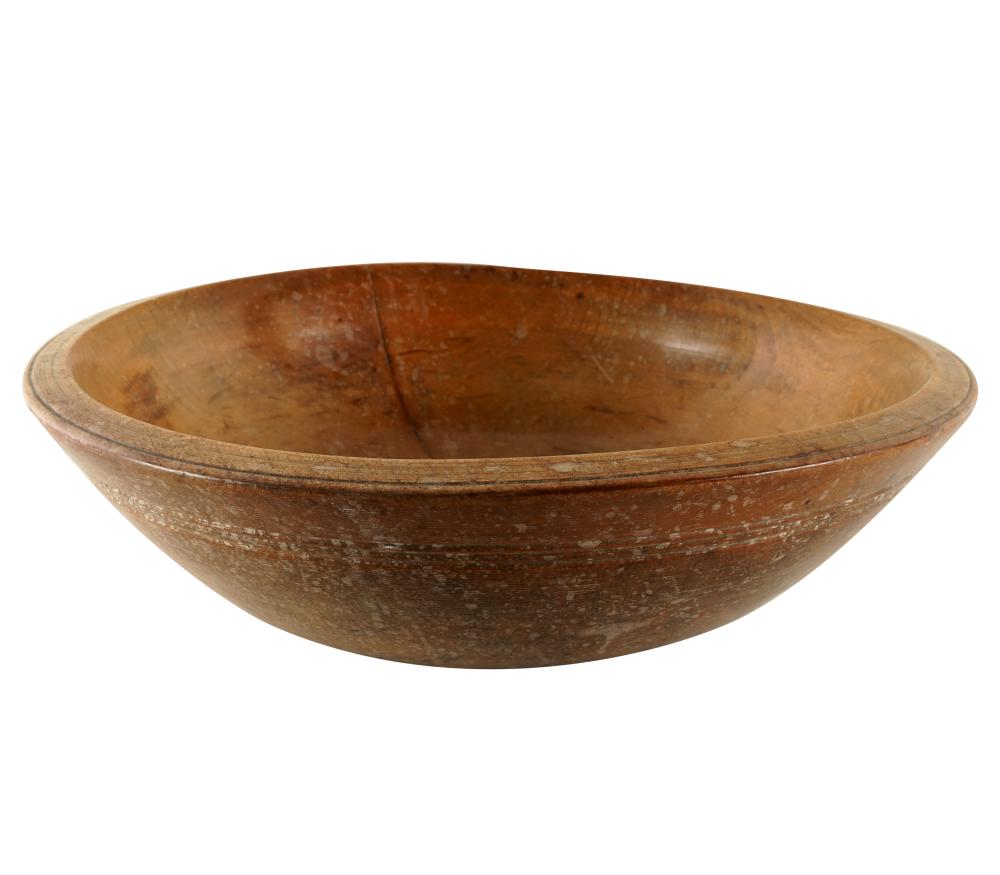 LARGE TREEN BOWLwith incised bands 334365