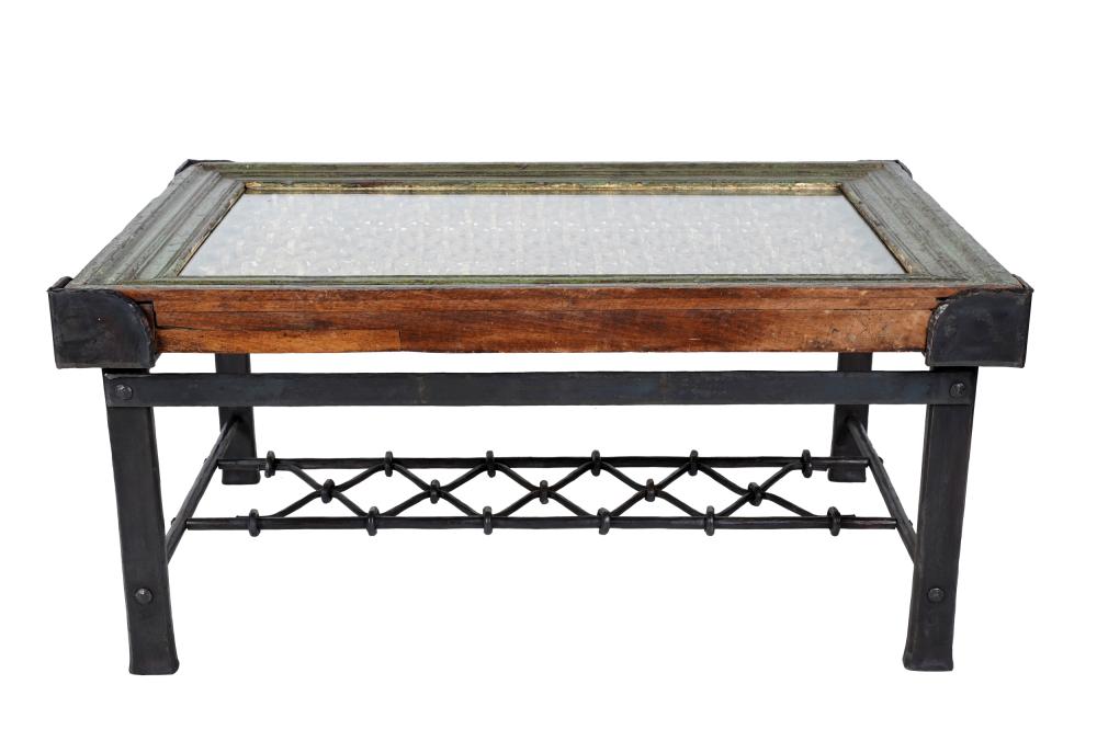 PAINTED WOOD IRON COFFEE TABLEassembled 3343d0