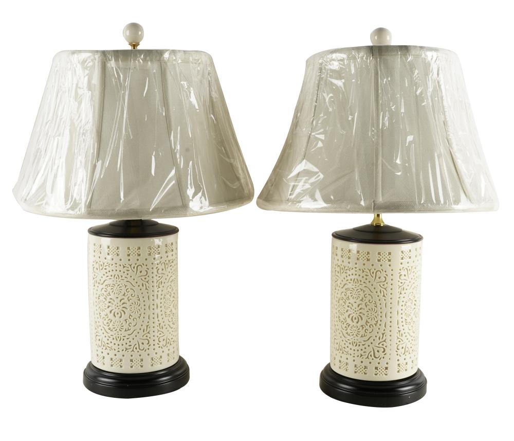 PAIR OF CHINESE CERAMIC TABLE LAMPSthe 3343db