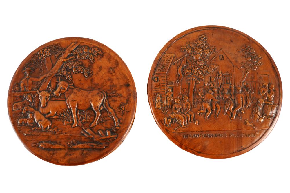 PAIR OF CONTINENTAL CARVED WOOD 334425