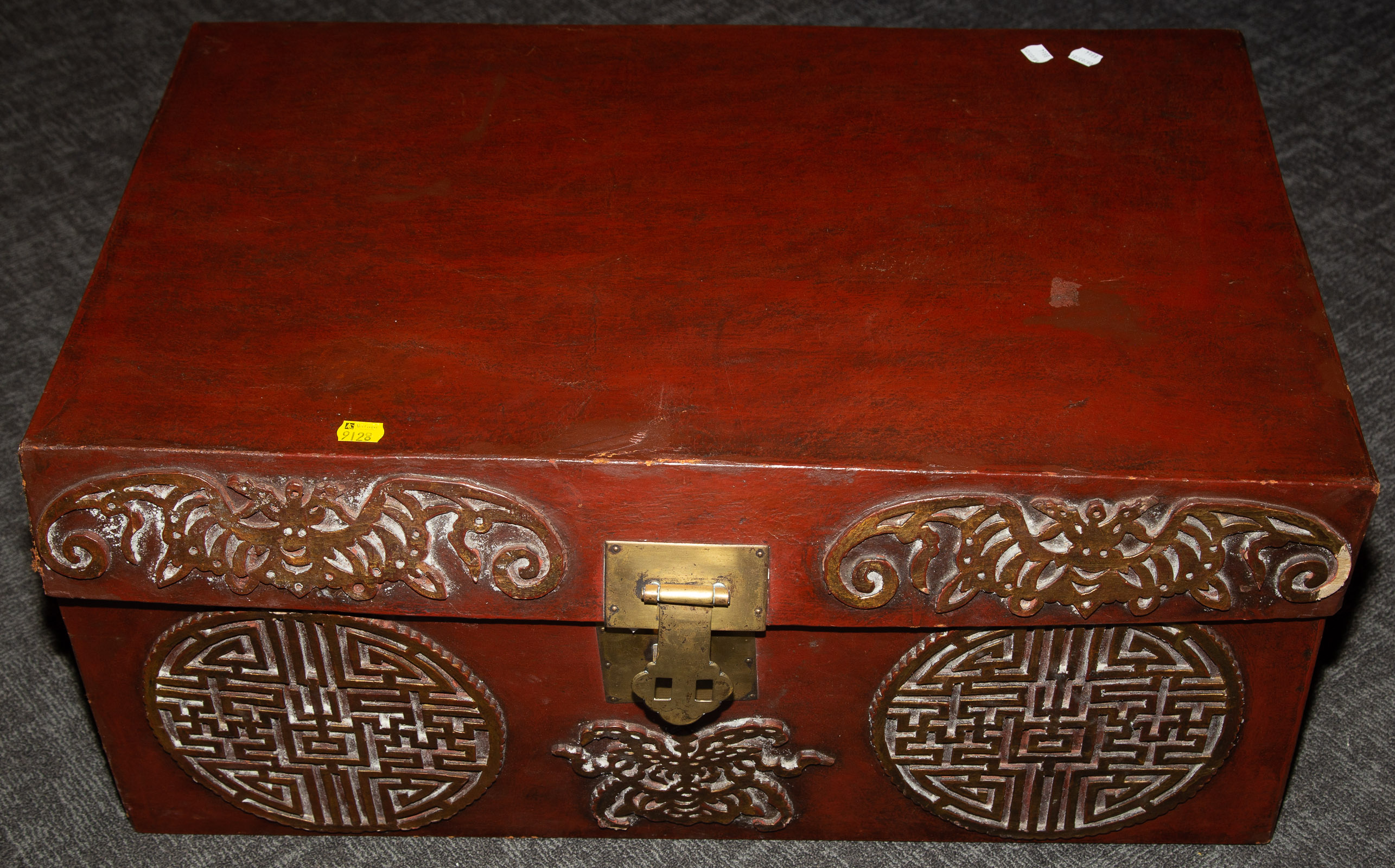 CHINESE LACQUERED LEATHER TRUNK 334463