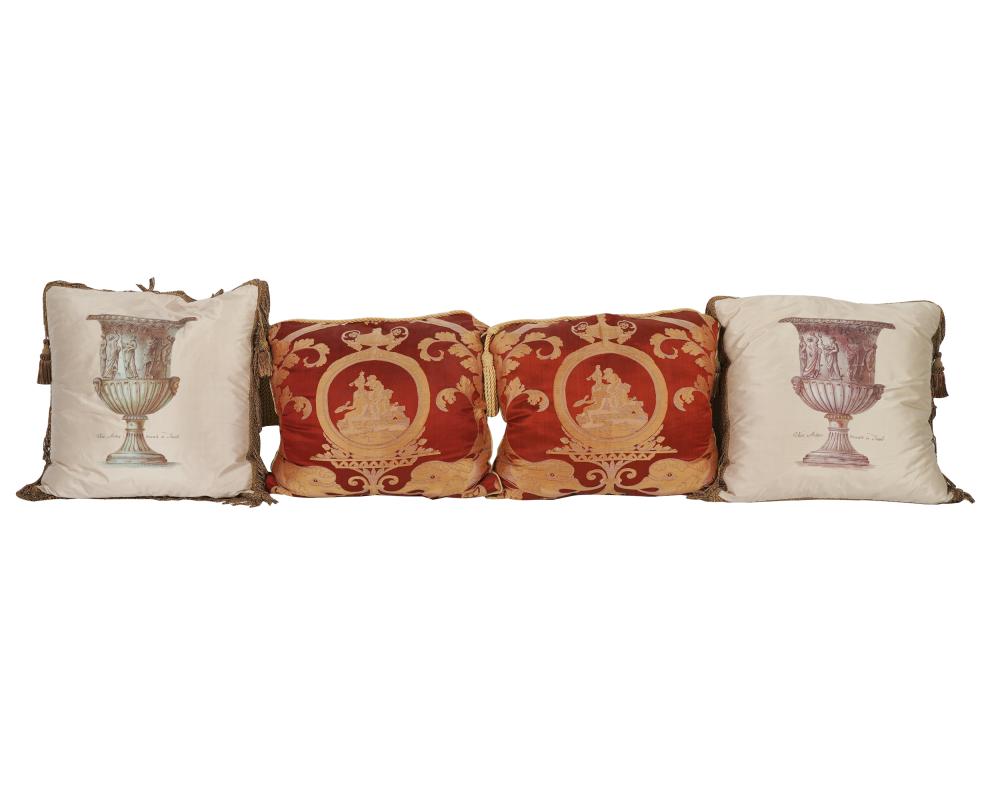 TWO PAIRS OF DECORATIVE THROW PILLOWSthe 3321eb