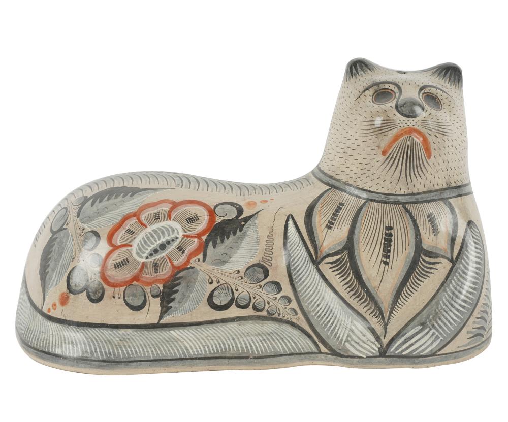 MEXICAN POTTERY CAT FIGUREsigned