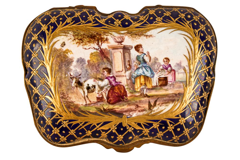 SEVRES-STYLE PORCELAIN BOXwith