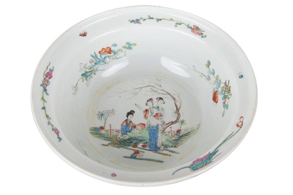 CHINESE PORCELAIN WASH BASINunmarked,