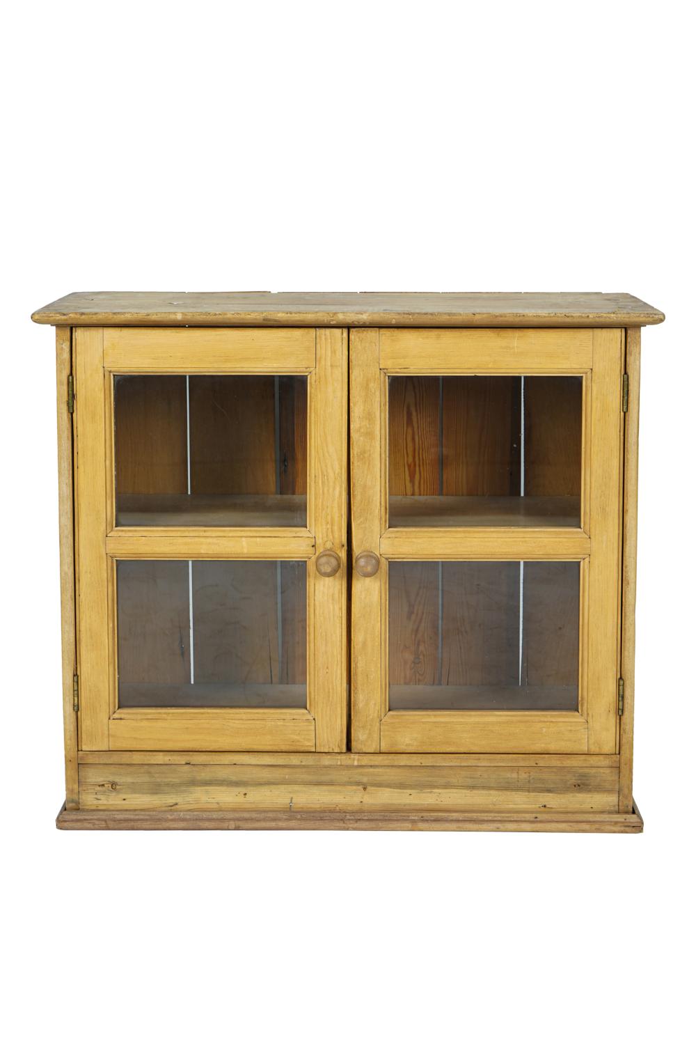 SMALL RUSTIC PINE CABINETwith two 33254b