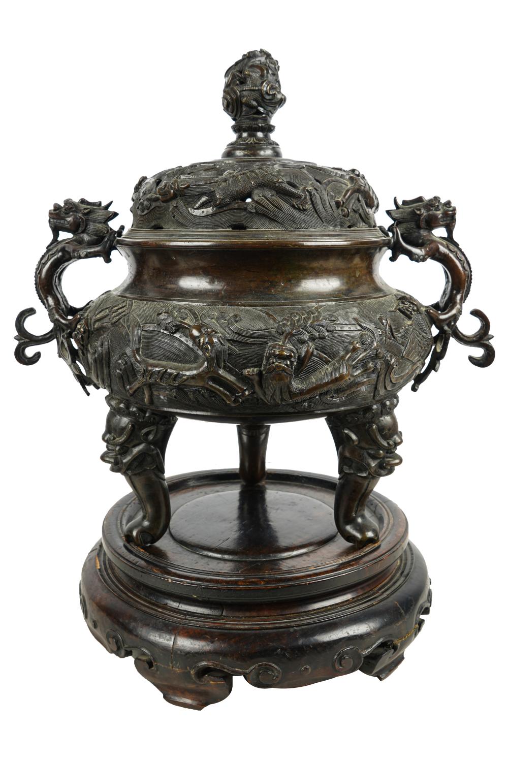 CHINESE BRONZE COVERED CENSERwith