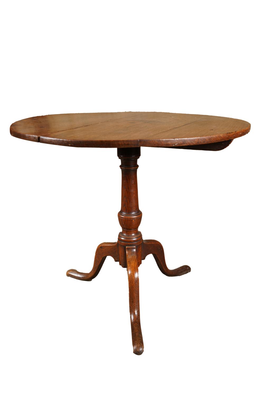 ROUND OAK TILT-TOP TABLECondition: with