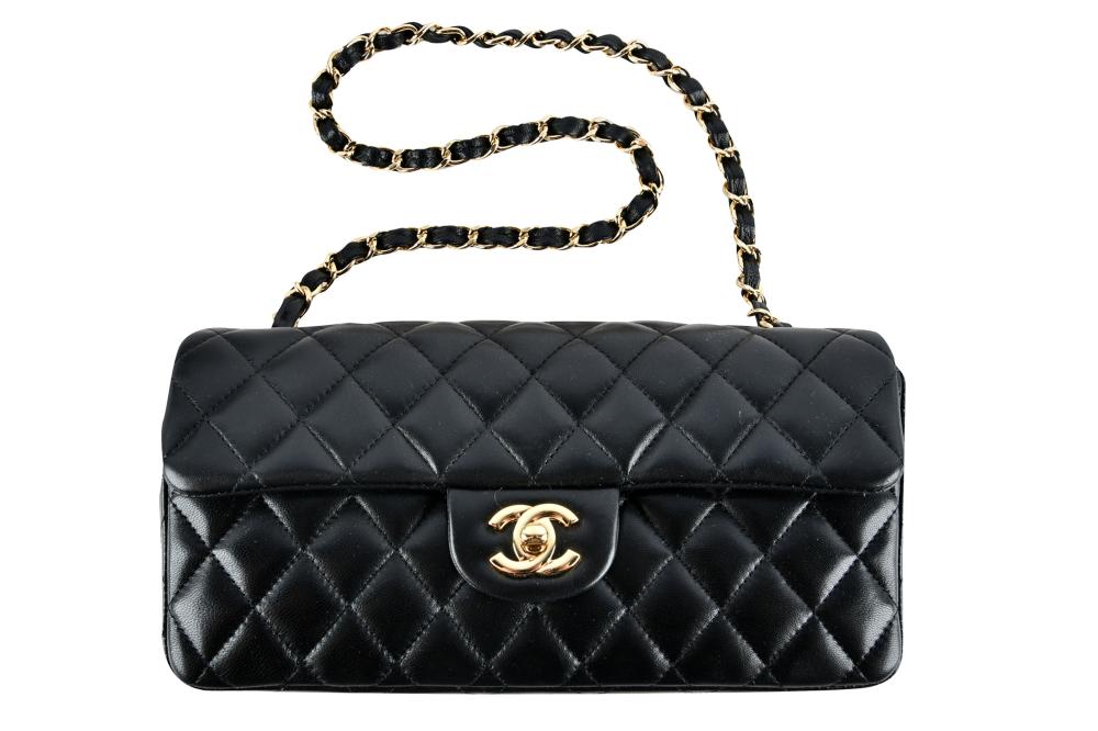 CHANEL BLACK LEATHER ELONGATED 3327a8