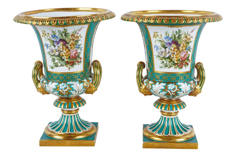 PAIR OF RICHARD GINORI PORCELAIN VASESeach