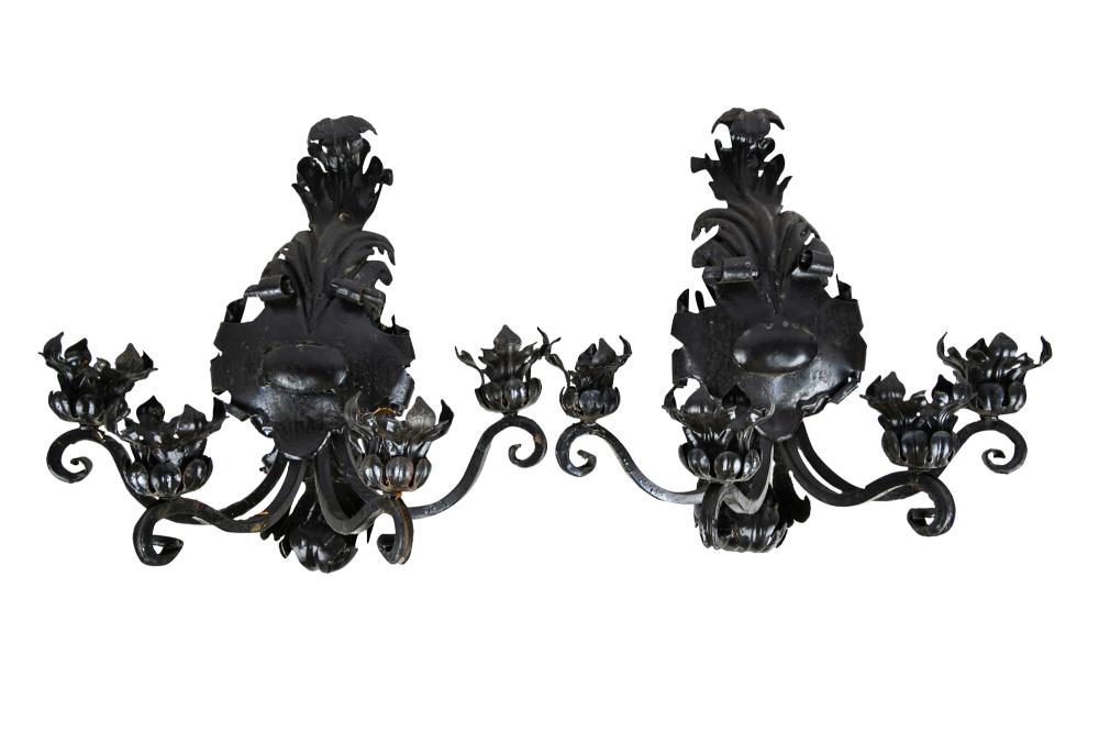 PAIR OF ROCOCO STYLE PAINTED TOLE 33293d
