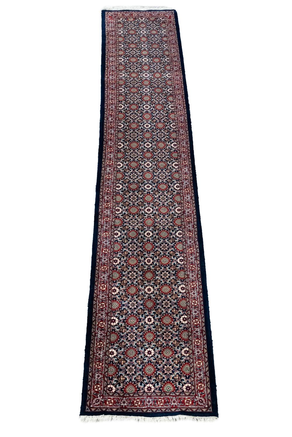 PERSIAN RUNNERwith a multi-medallion