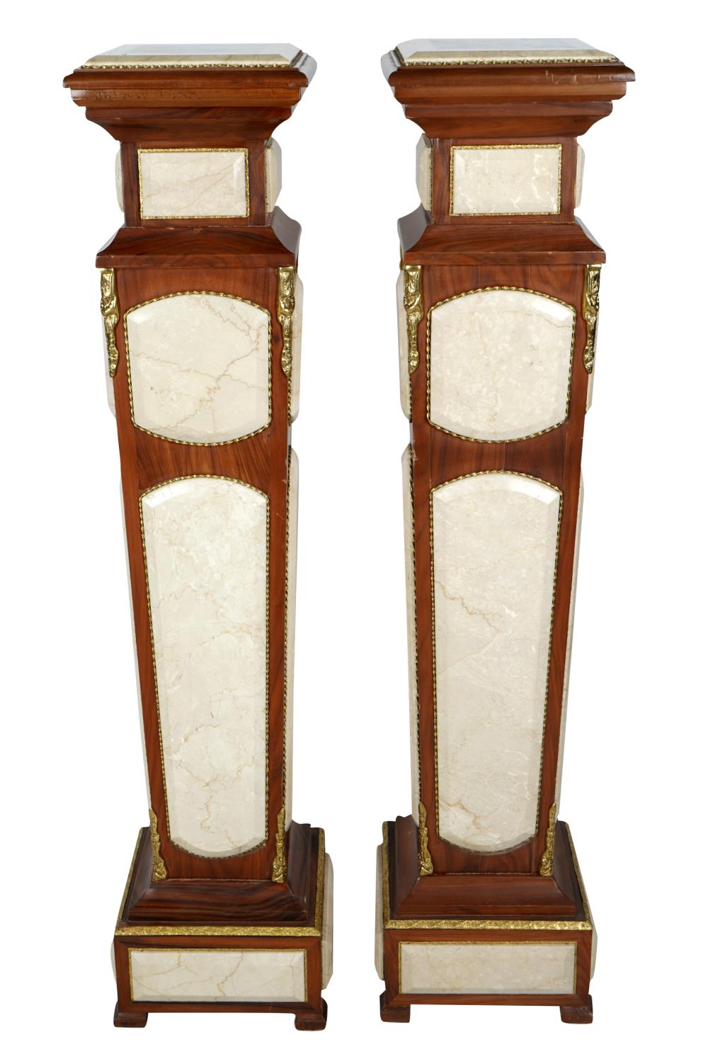 PAIR OF MAHOGANY PEDESTALSwith 332bcc