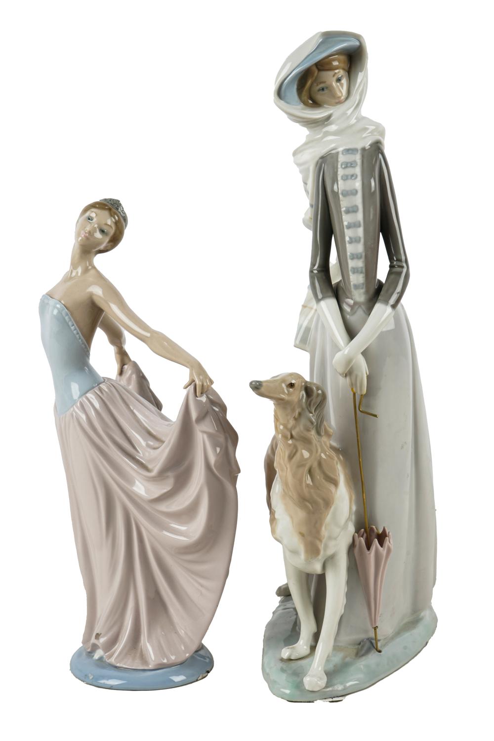 TWO LLADRO FIGURES OF WOMENeach