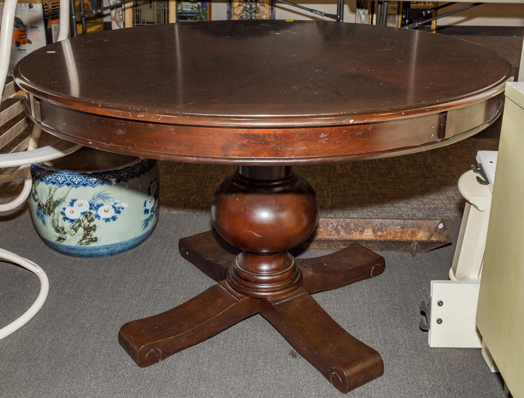 CLASSICAL STYLE CHERRY ROUND DINING