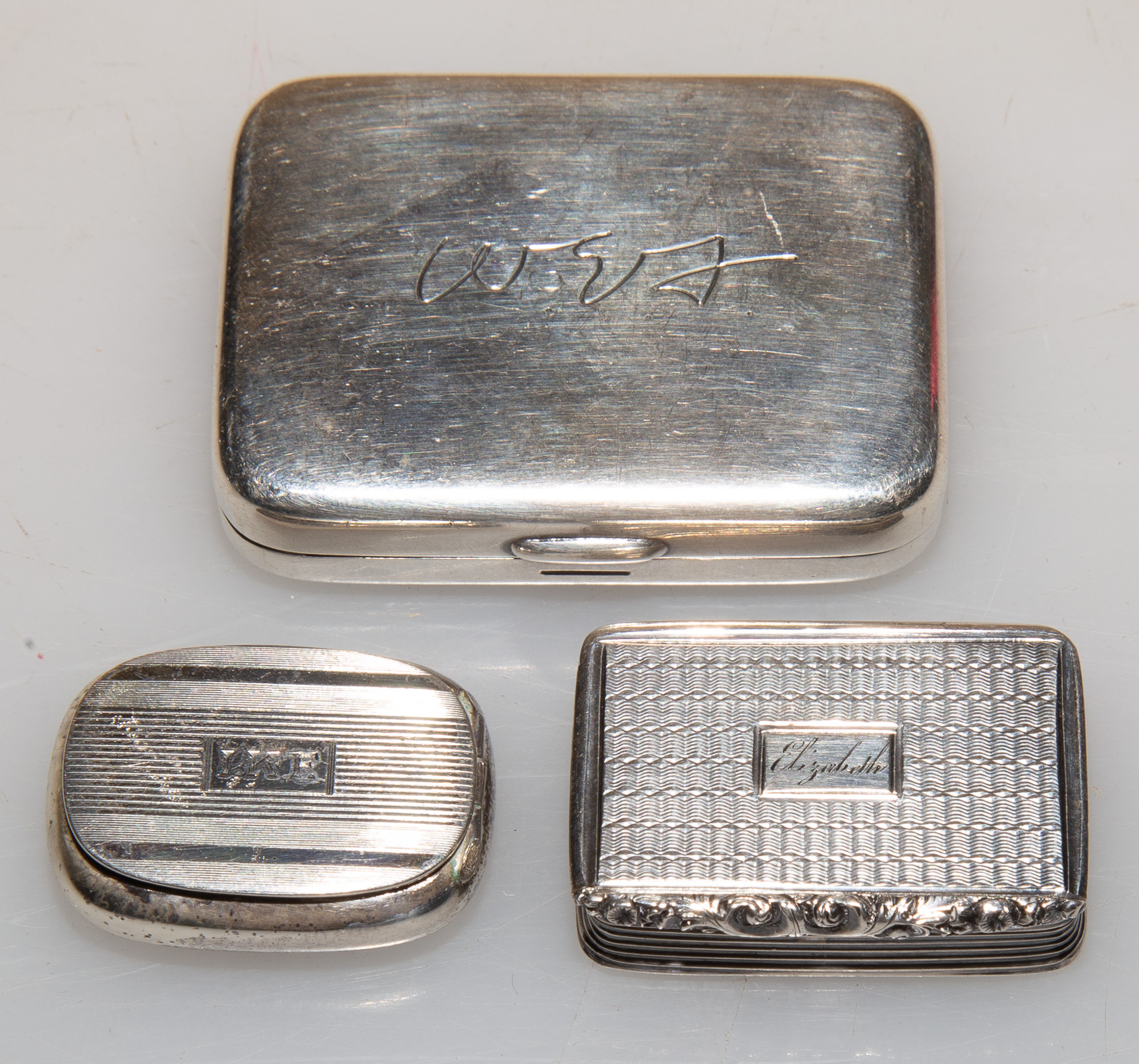 TWO STERLING PILL BOXES & A VINAIGRETTE