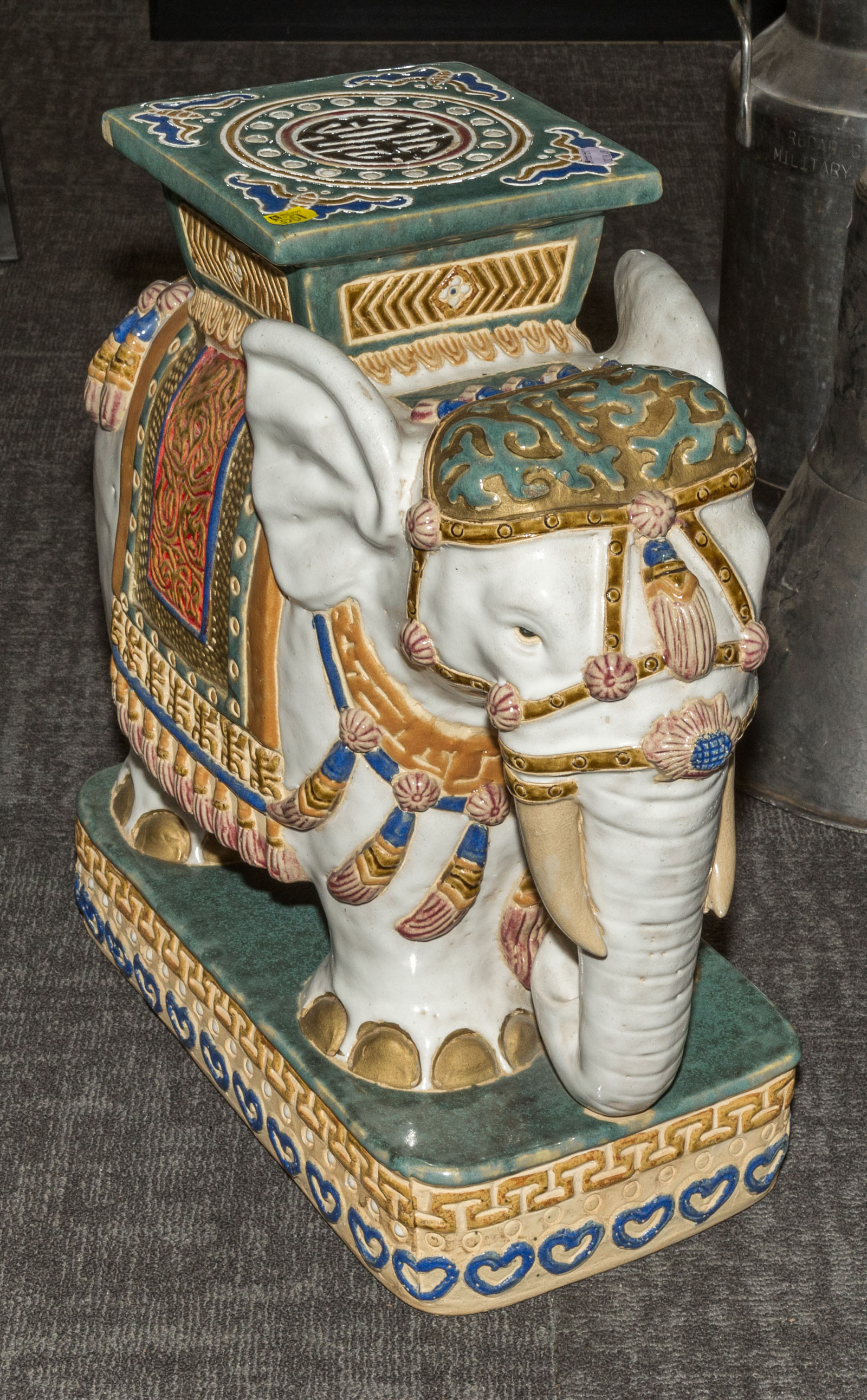 VIETNAMESE ELEPHANT FORM GARDEN 335694