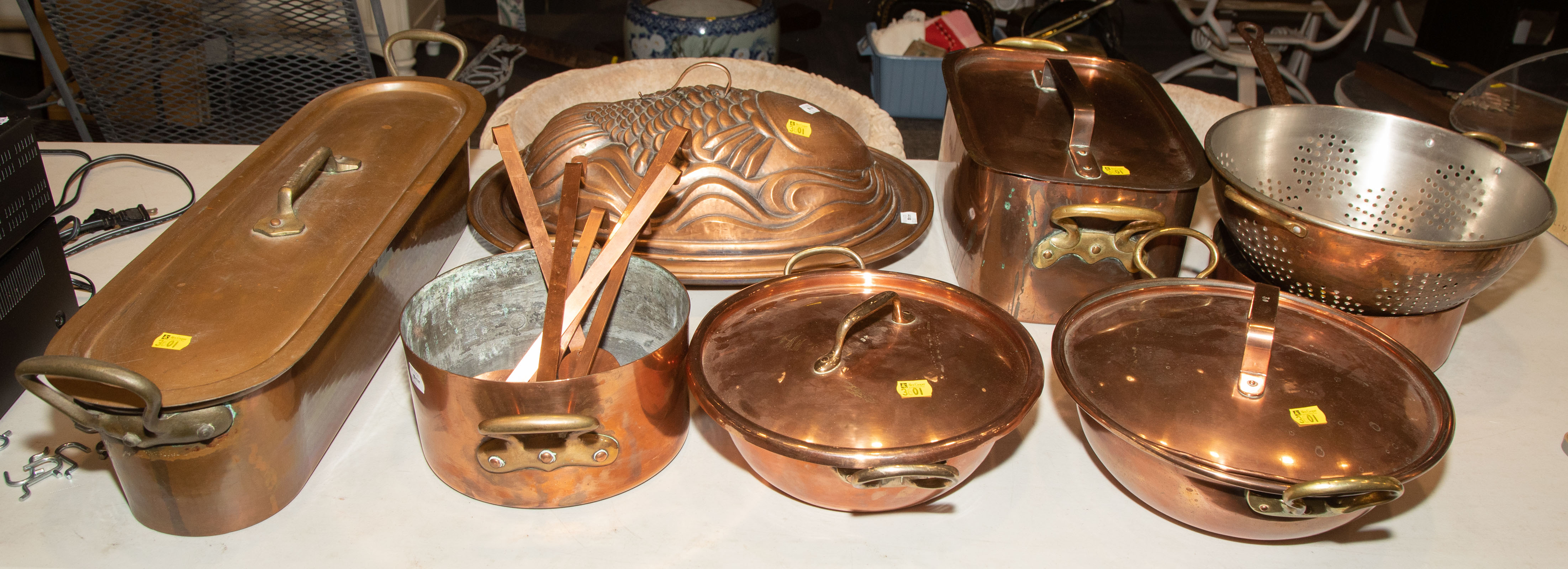 ASSORTMENT OF QUALITY COPPER COOKWARE 3356b6