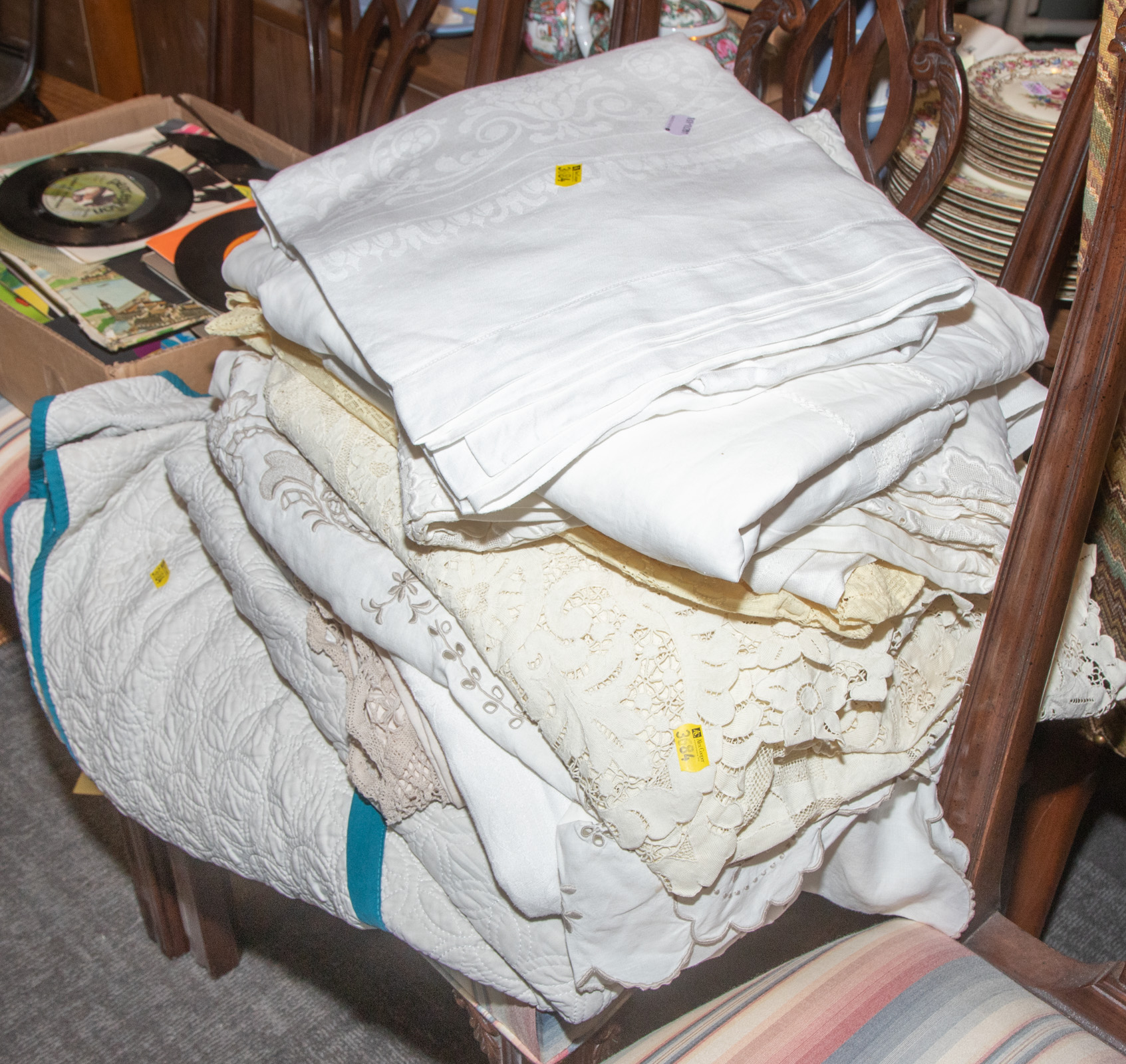LARGE GROUPING OF LINENS Including some
