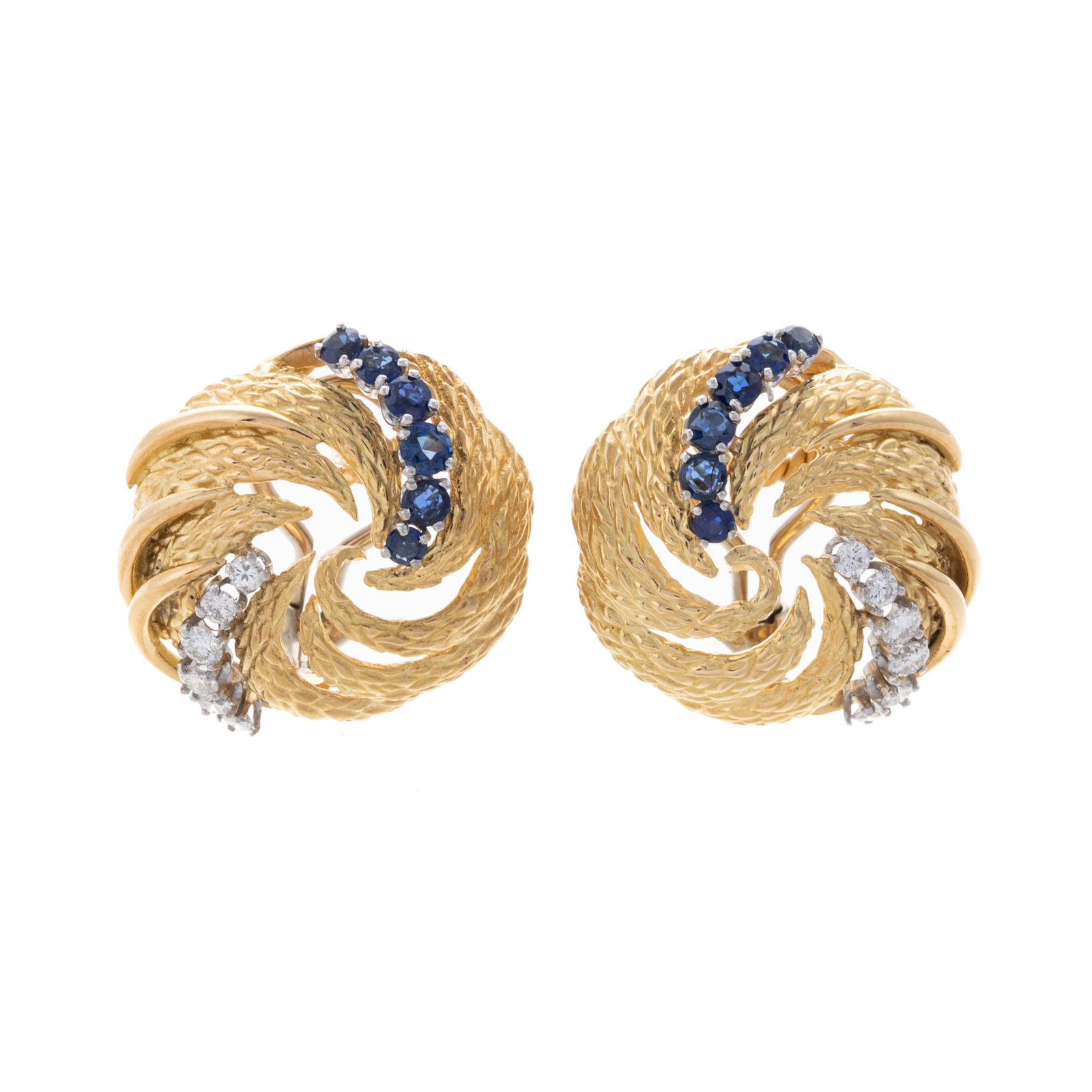 A PAIR OF SAPPHIRE DIAMOND EARRINGS 33585f