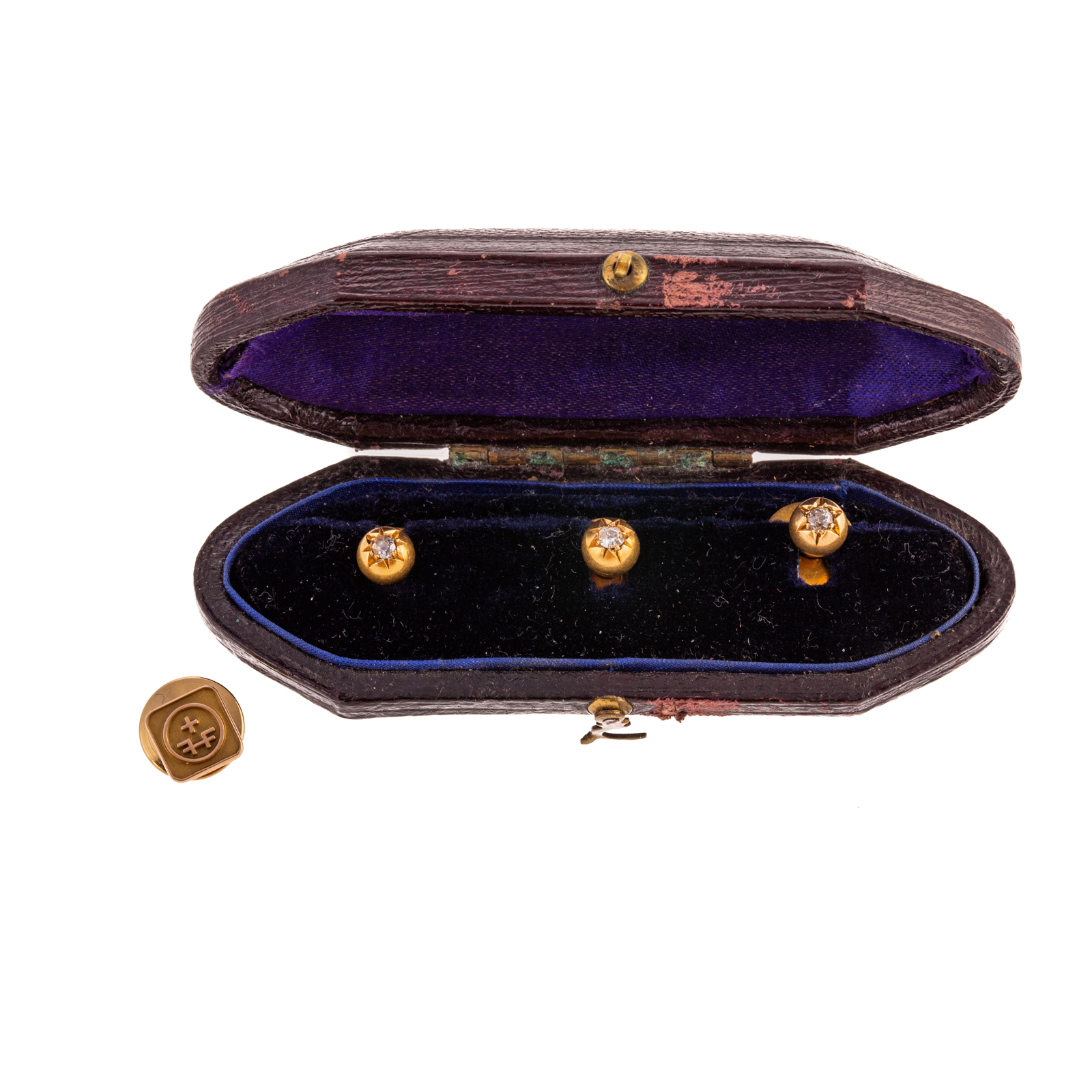 A SET OF ANTIQUE 18K DIAMOND SHIRT STUDS