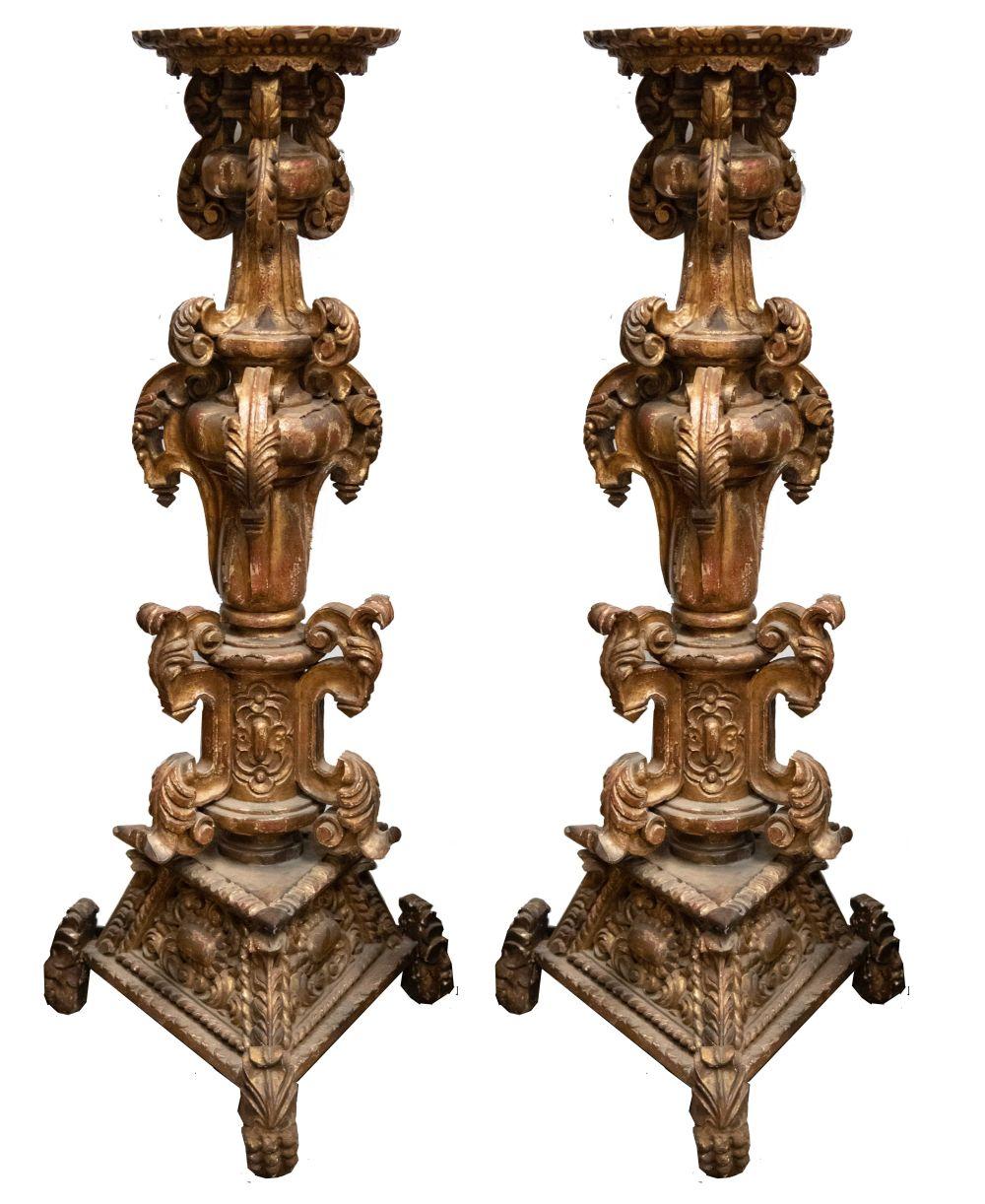 PAIR OF CONTINENTAL GILT CARVED 33596e