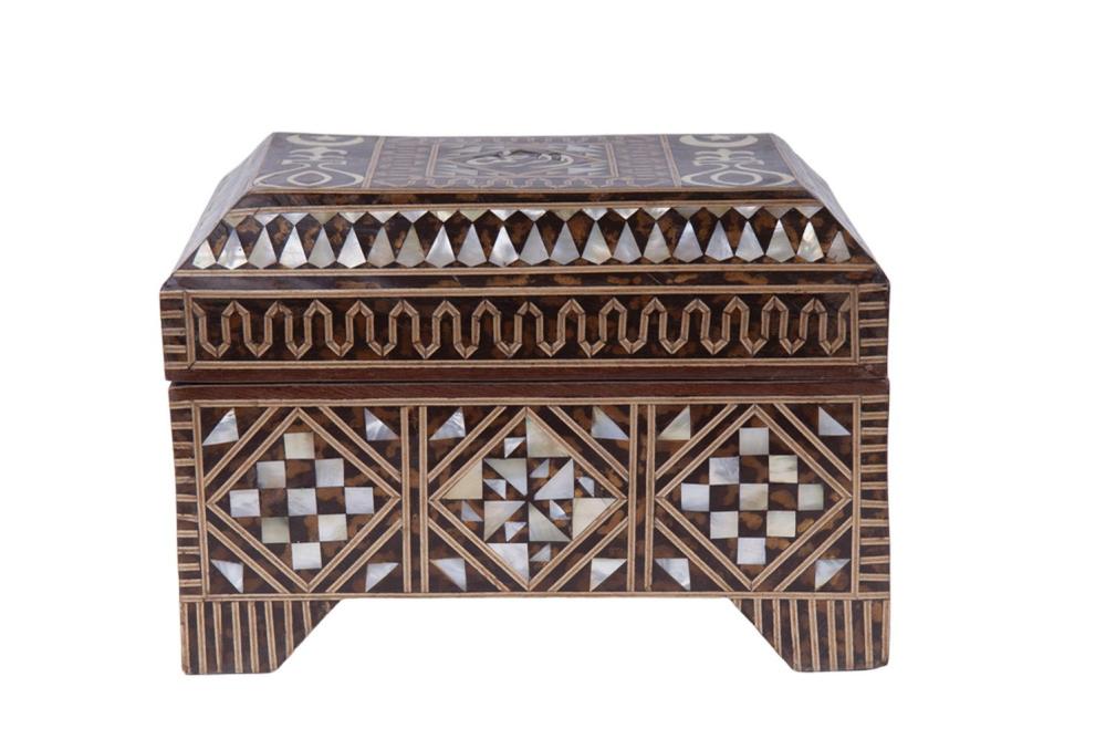 IBERIAN BONE-INLAID BOX12 1/4 inches