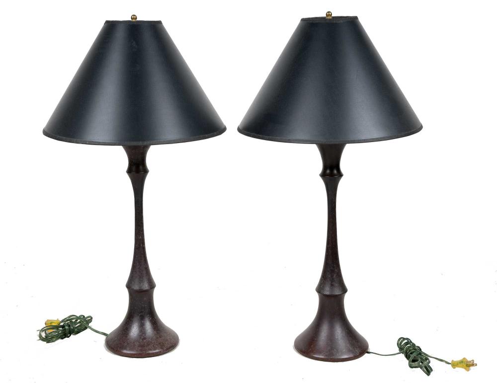 PAIR OF BRONZE TABLE LAMPSwith