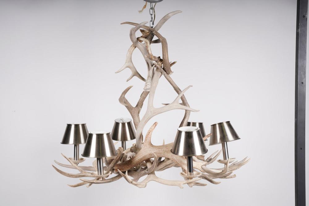 ANTLER-STYLE COMPOSITION CHANDELIERwith
