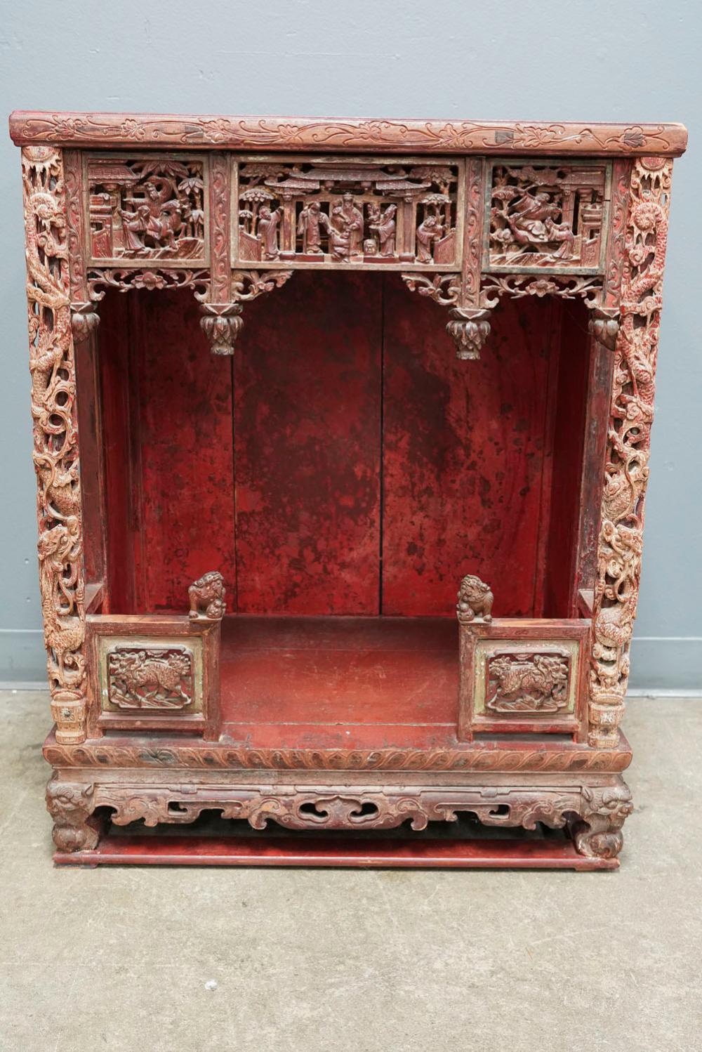 CHINESE CARVED POLYCHROMED CABINET27 335d2c